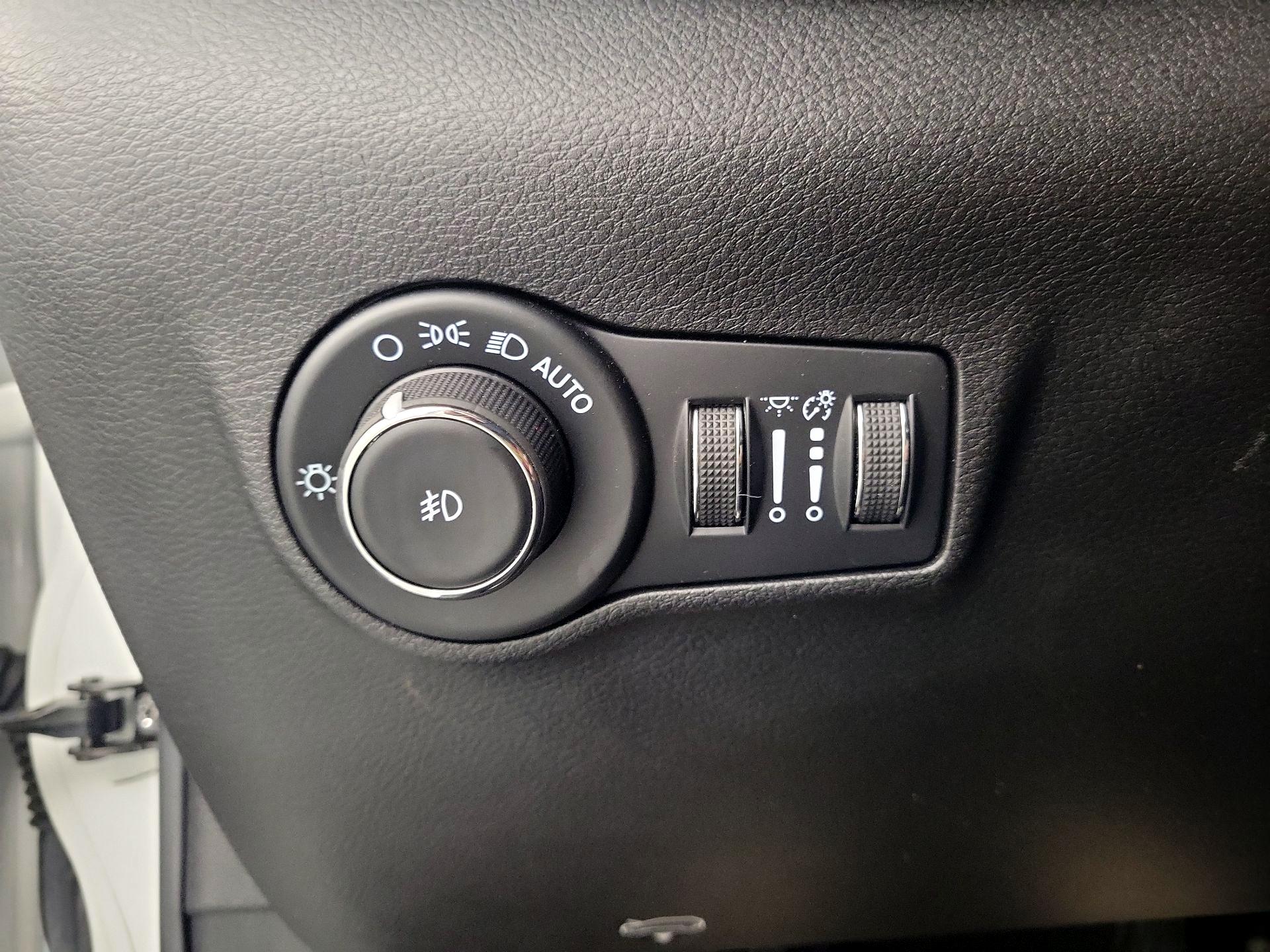 Thumbnail: 2022 Jeep Compass - 13