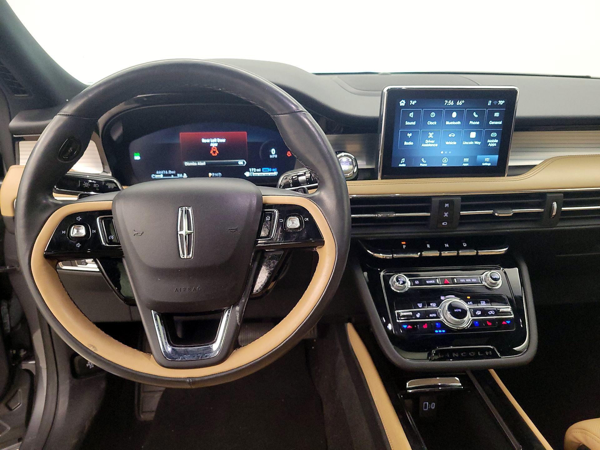 Thumbnail: 2022 Lincoln Corsair - 10