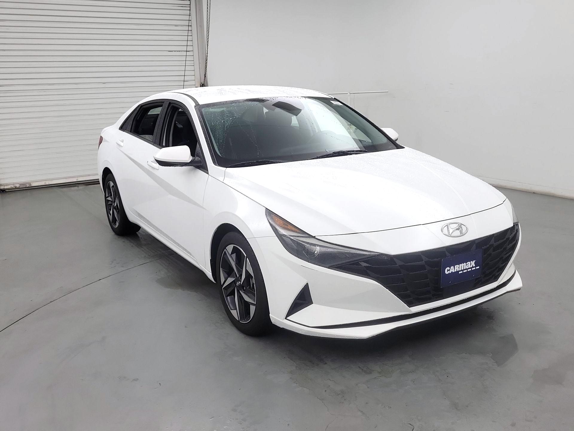 Thumbnail: 2023 Hyundai Elantra - 1