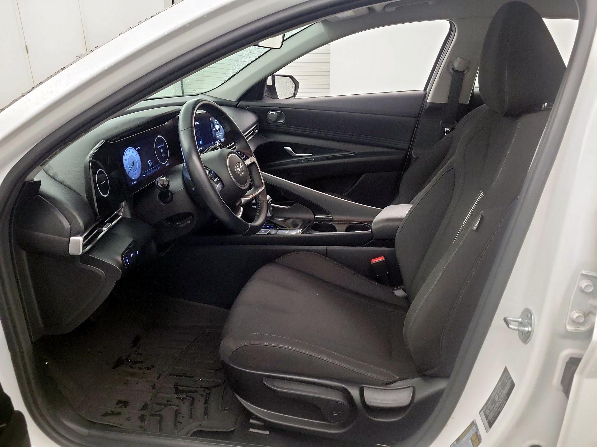 Thumbnail: 2023 Hyundai Elantra - 9