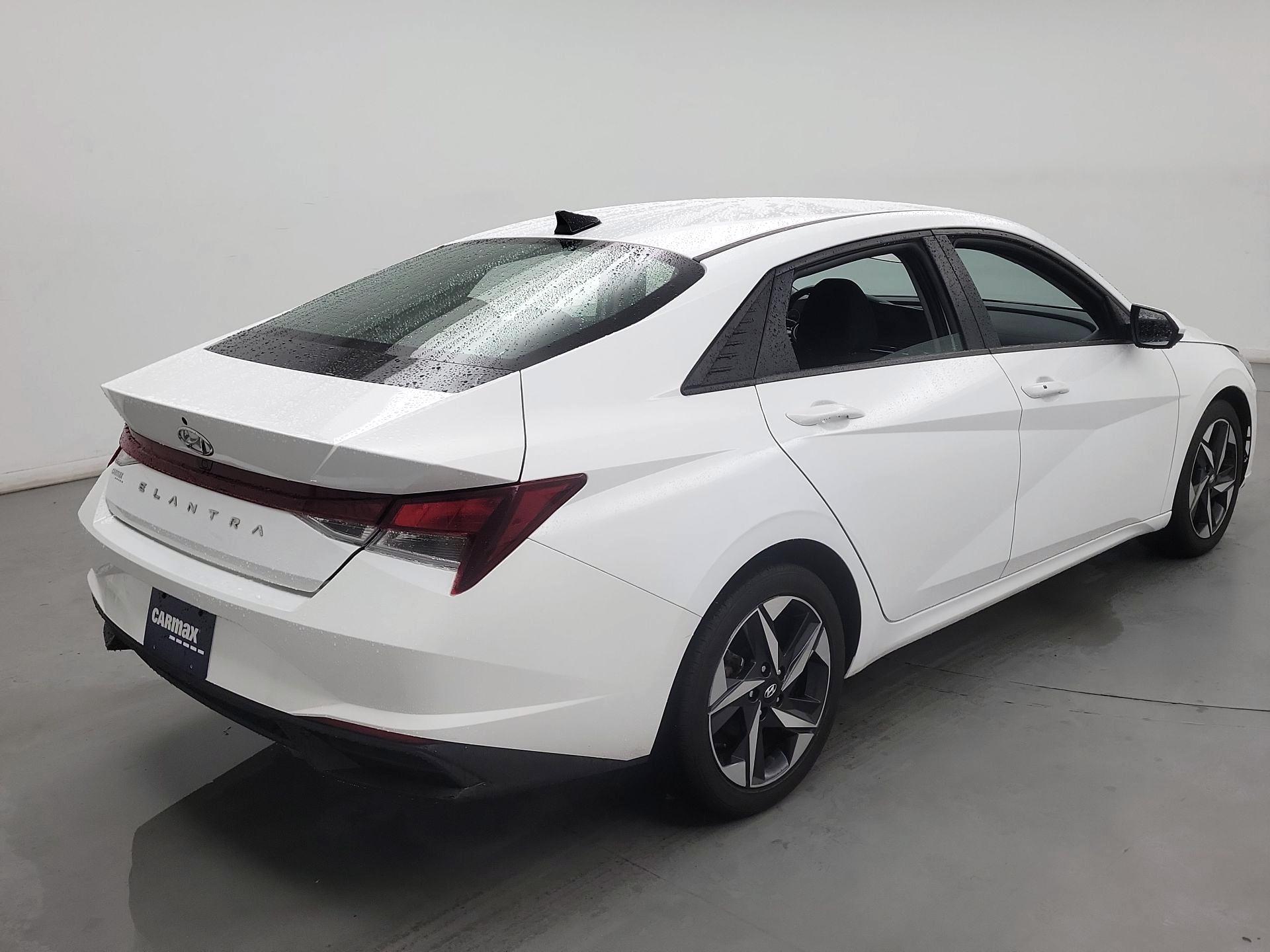 Thumbnail: 2023 Hyundai Elantra - 5