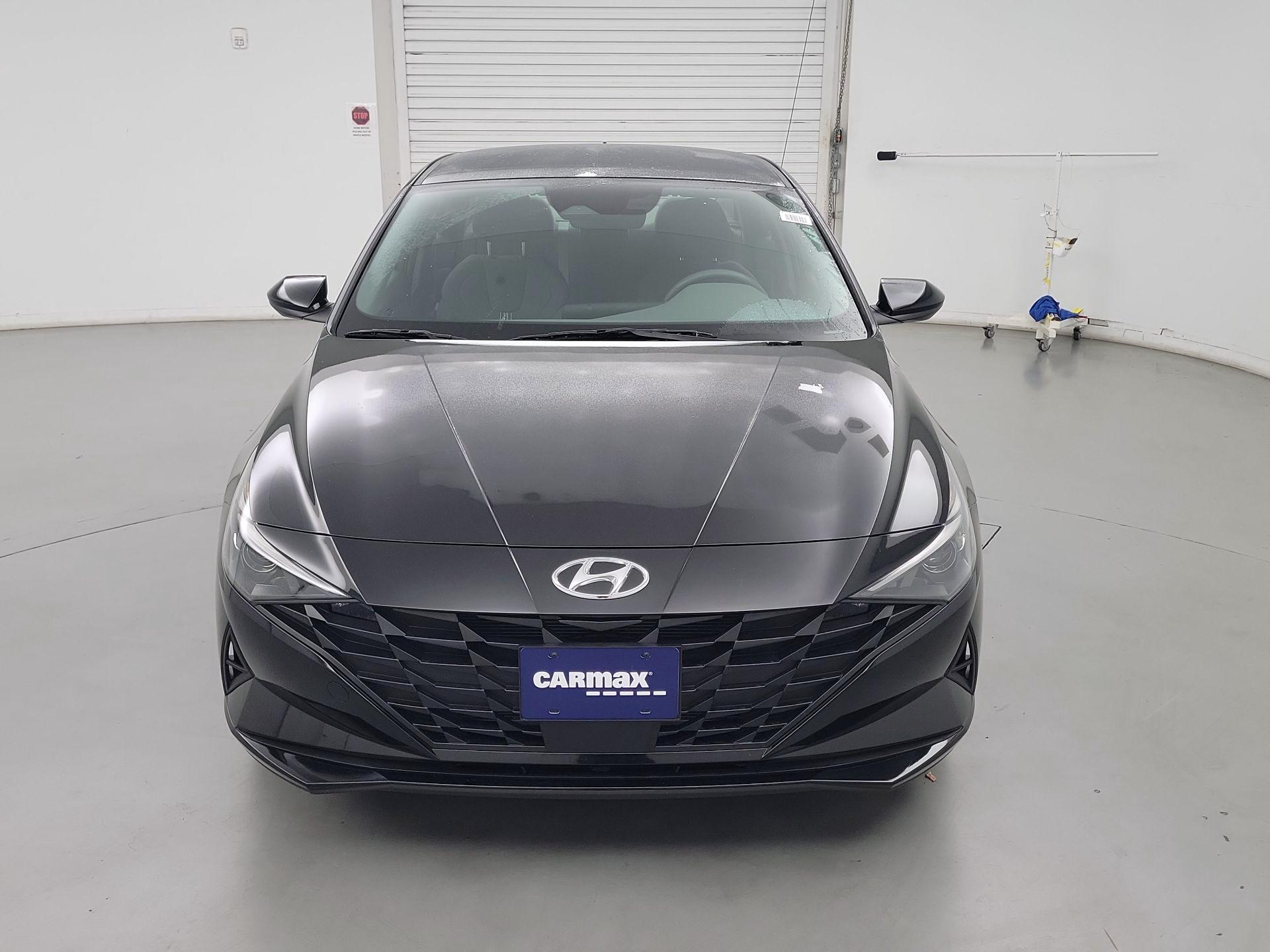 Thumbnail: 2023 Hyundai Elantra - 2