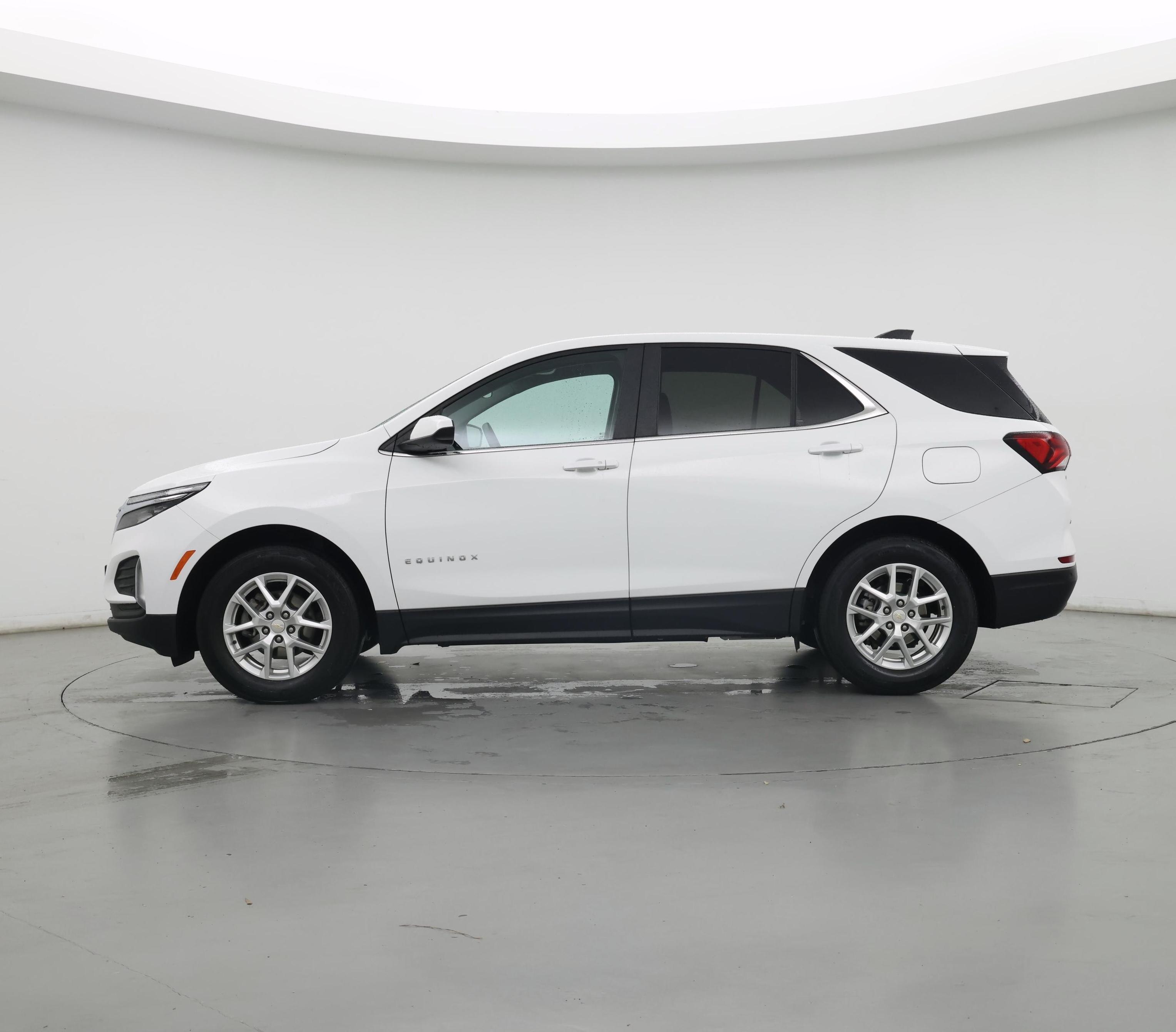 Thumbnail: 2023 Chevrolet Equinox - 3