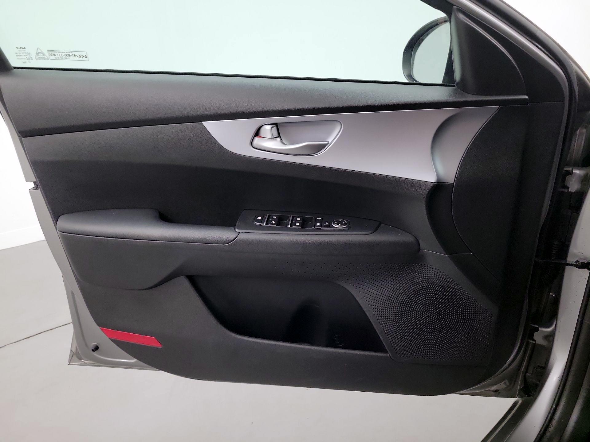 Thumbnail: 2023 Kia Forte - 12