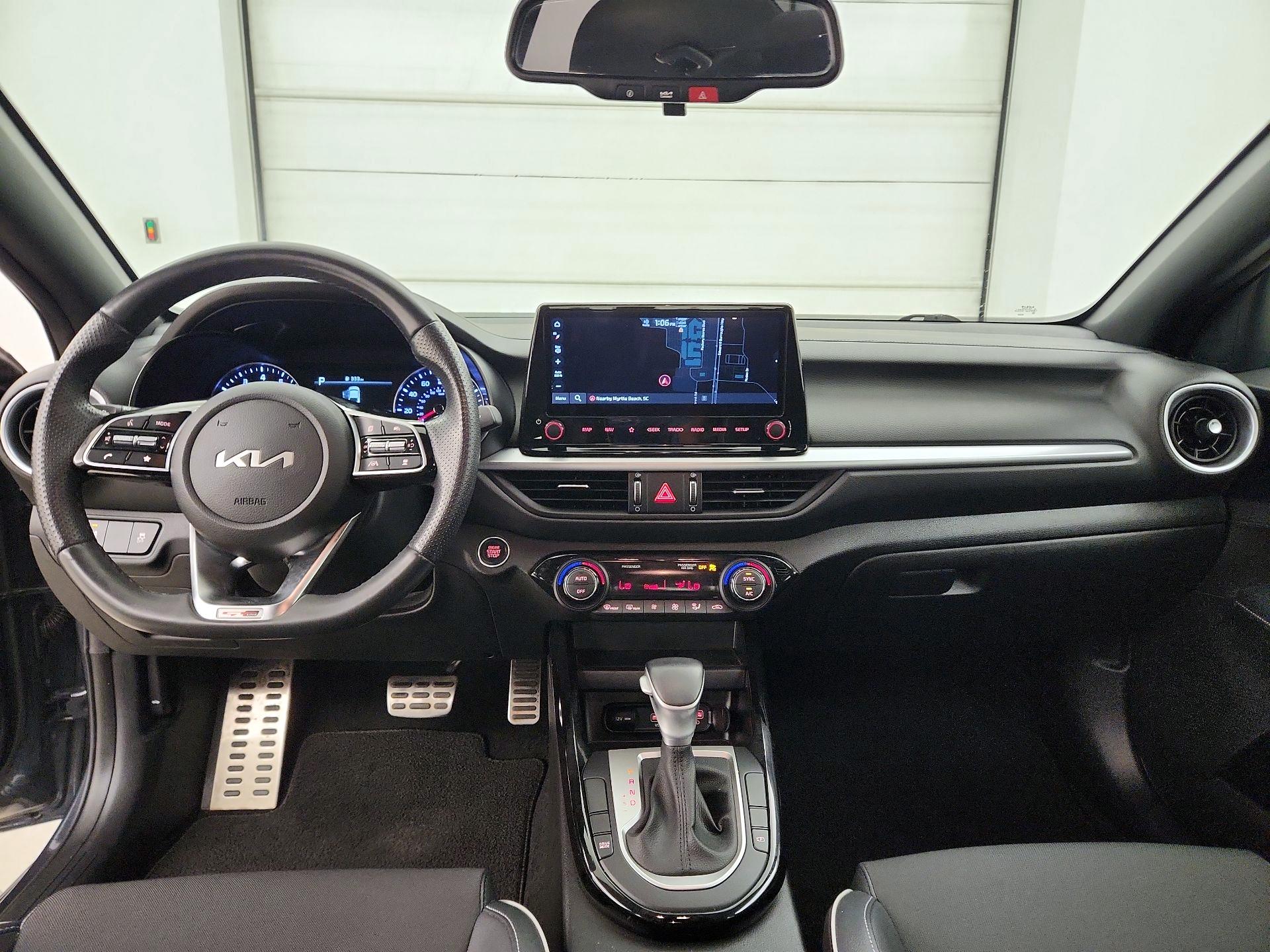 Thumbnail: 2023 Kia Forte - 9