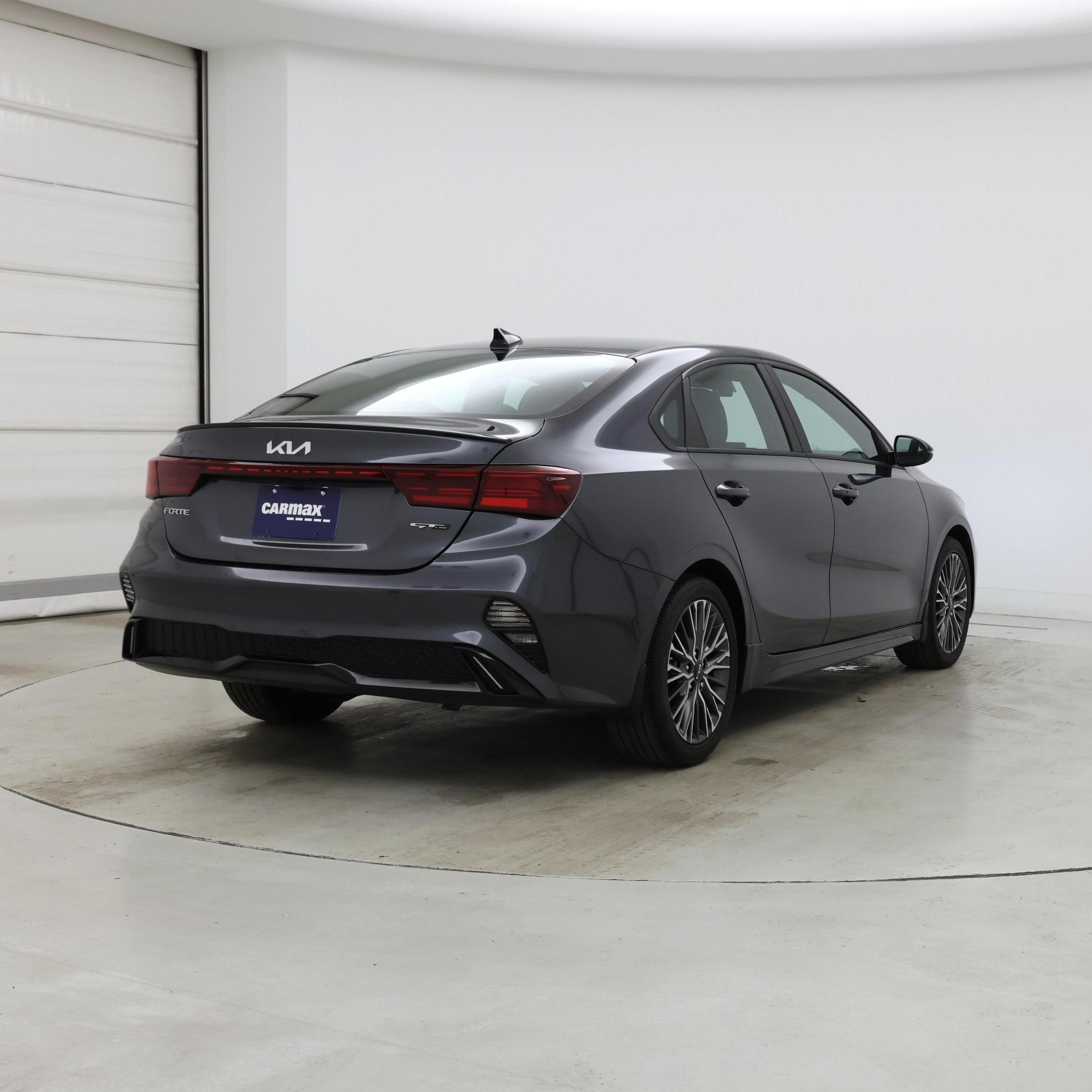 Thumbnail: 2023 Kia Forte - 8