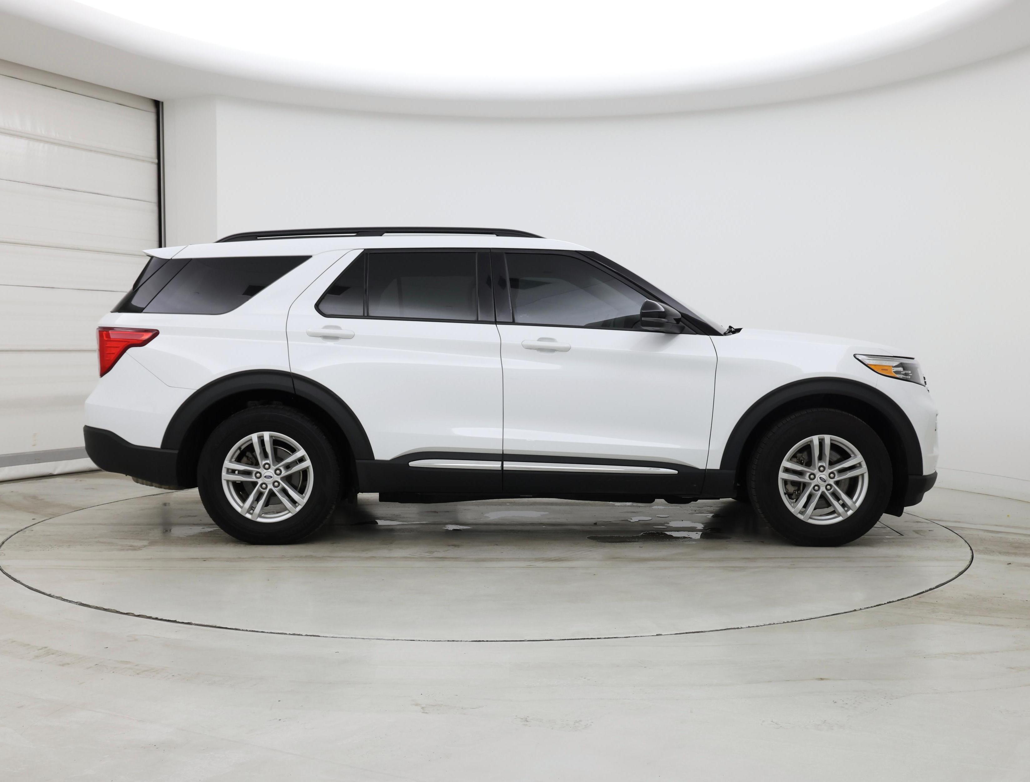 Thumbnail: 2023 Ford Explorer - 7