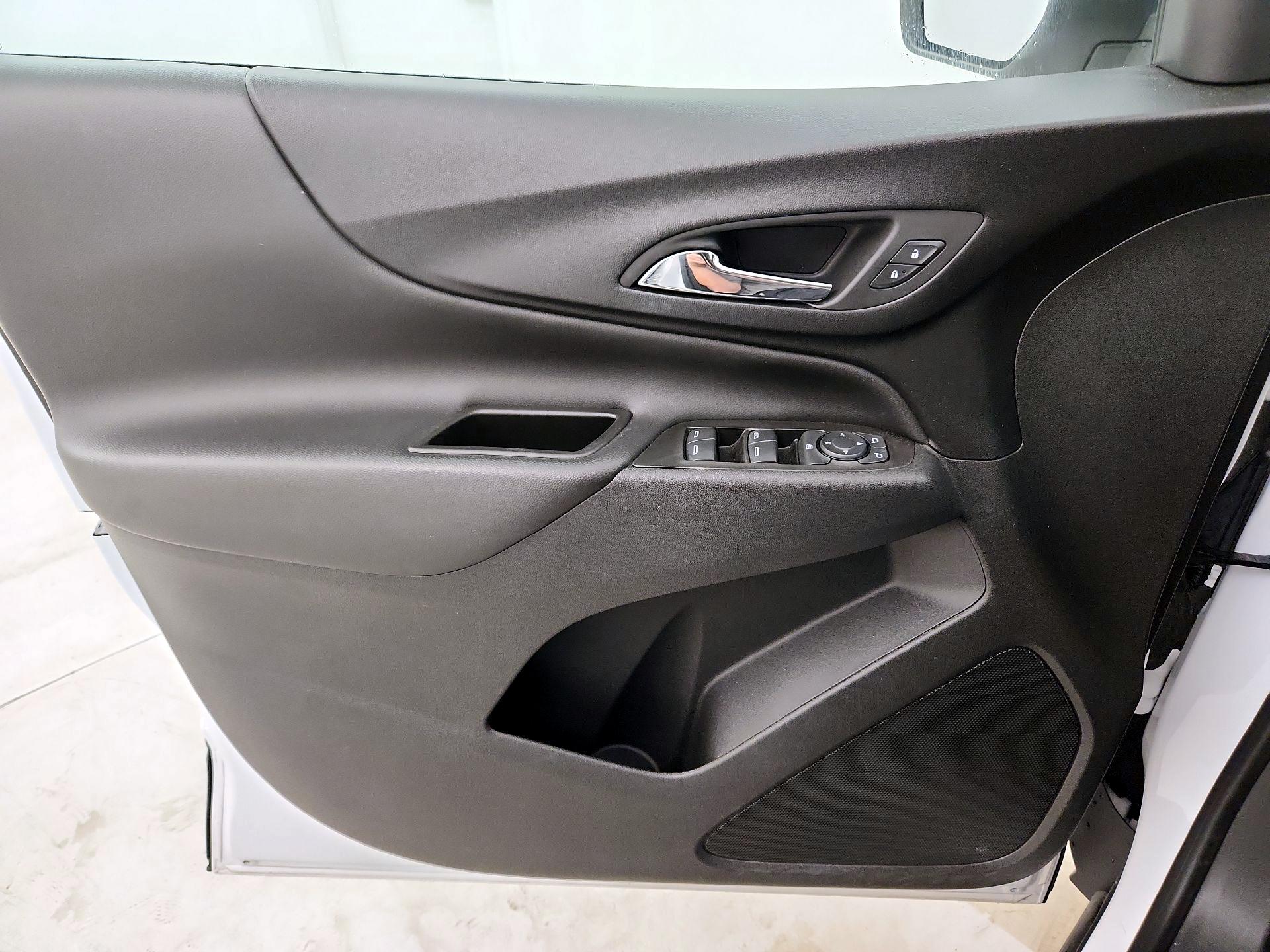 Thumbnail: 2022 Chevrolet Equinox - 12