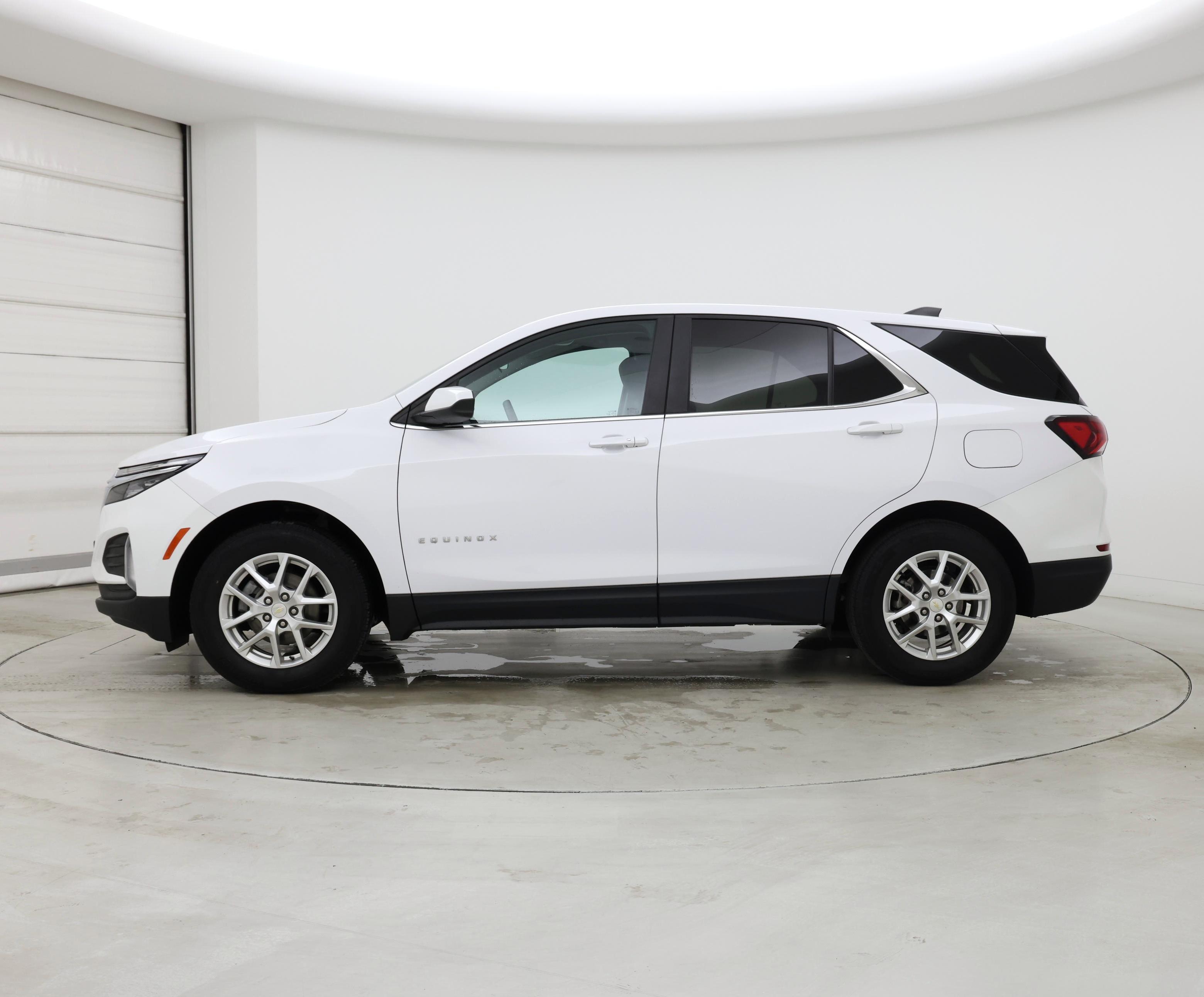 Thumbnail: 2022 Chevrolet Equinox - 3