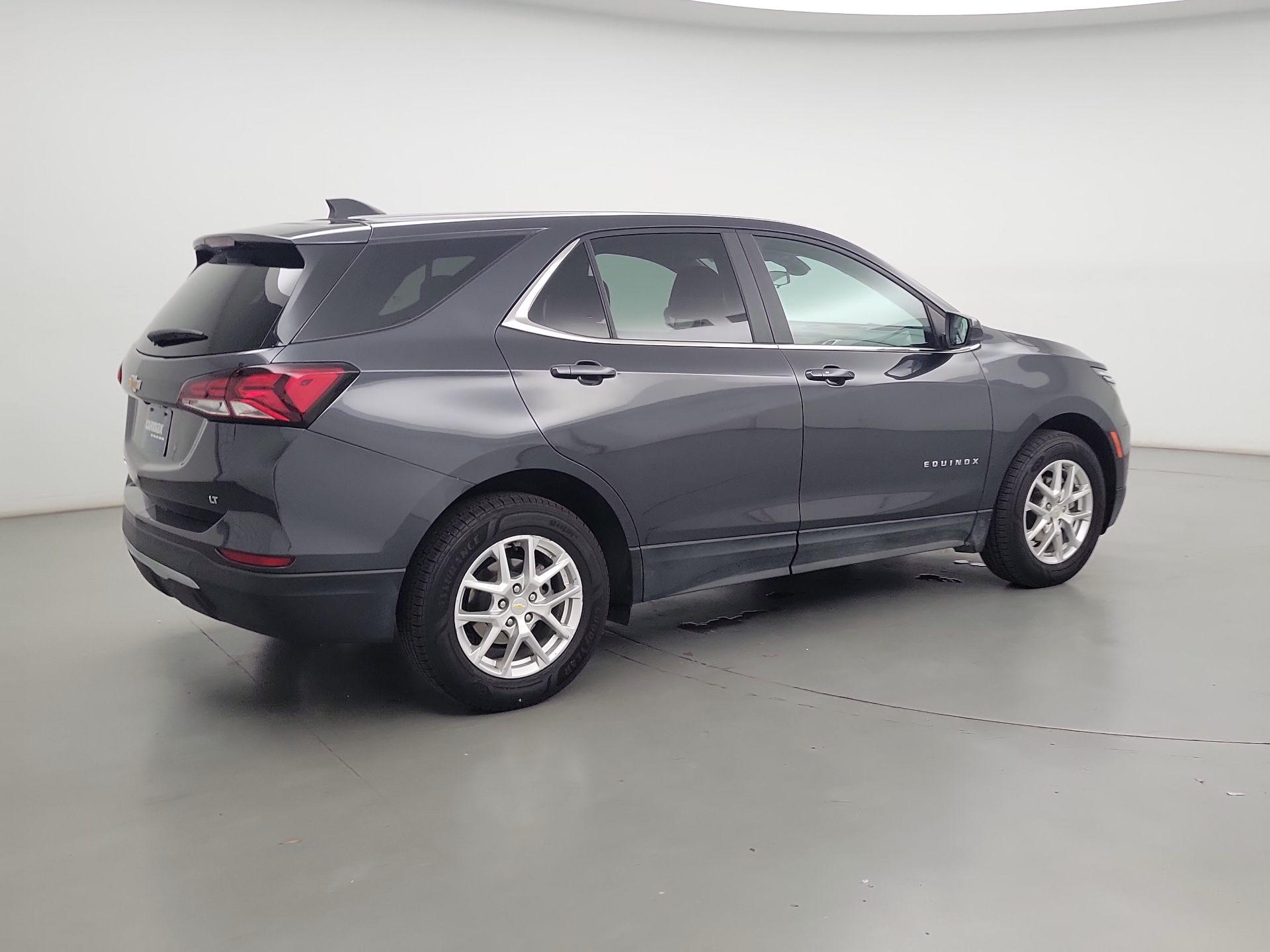 Thumbnail: 2022 Chevrolet Equinox - 5
