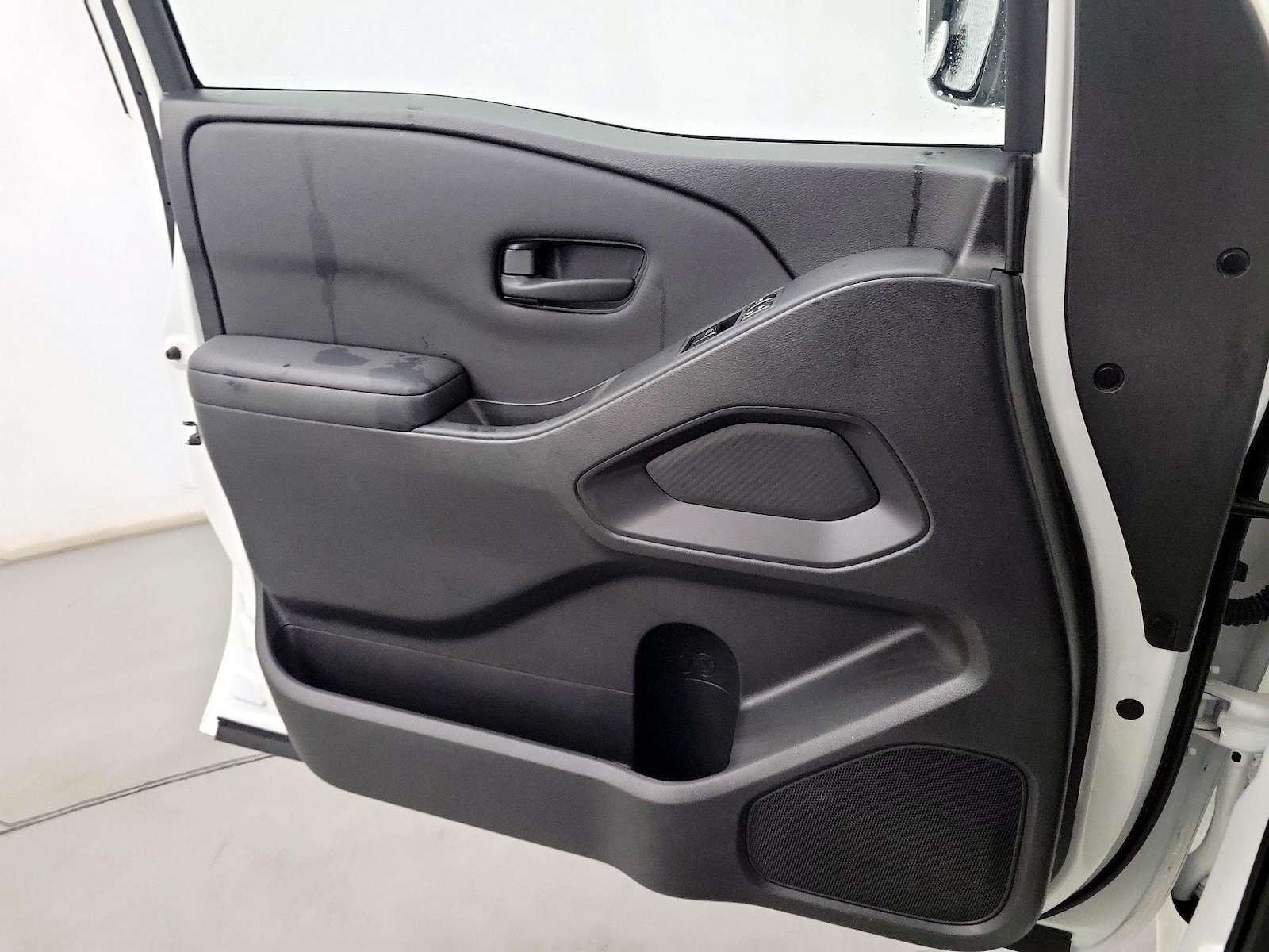 2022 Nissan Frontier S - Photo 13