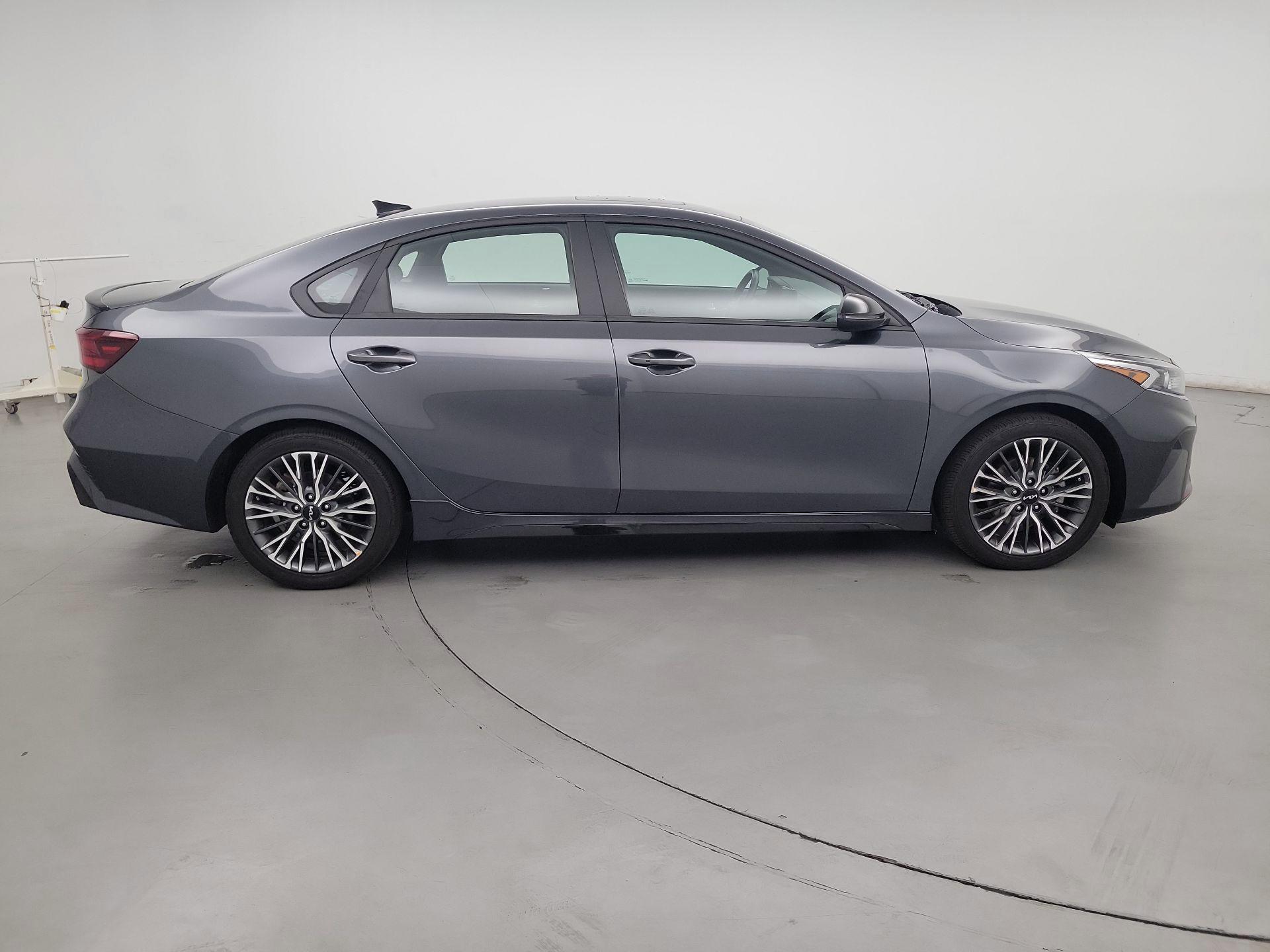 Thumbnail: 2023 Kia Forte - 4