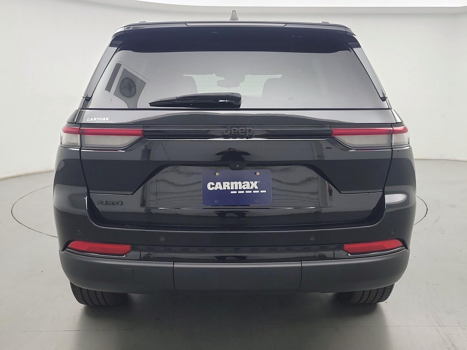 Thumbnail: 2023 Jeep Grand Cherokee - 6