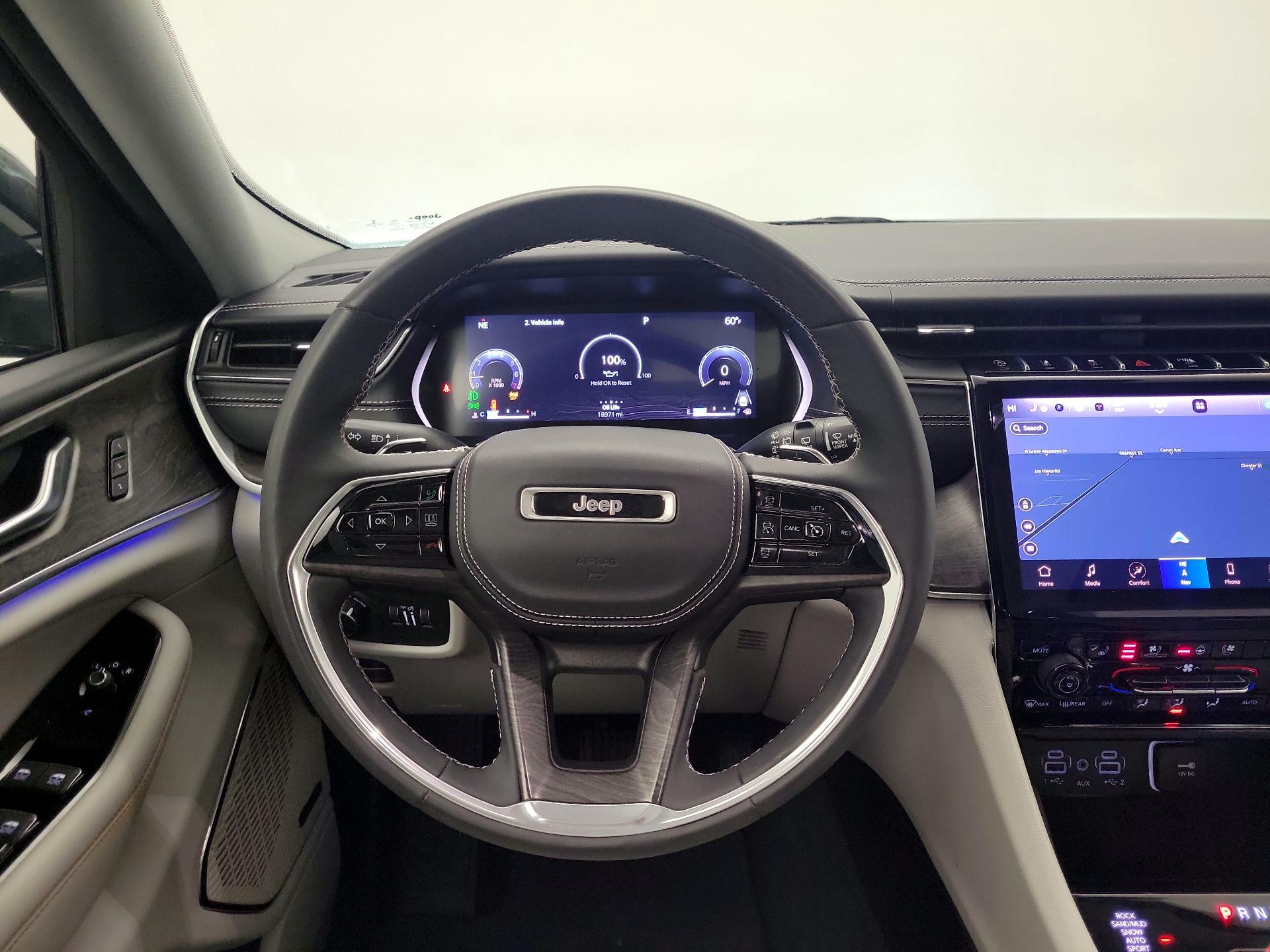 Thumbnail: 2023 Jeep Grand Cherokee L - 10