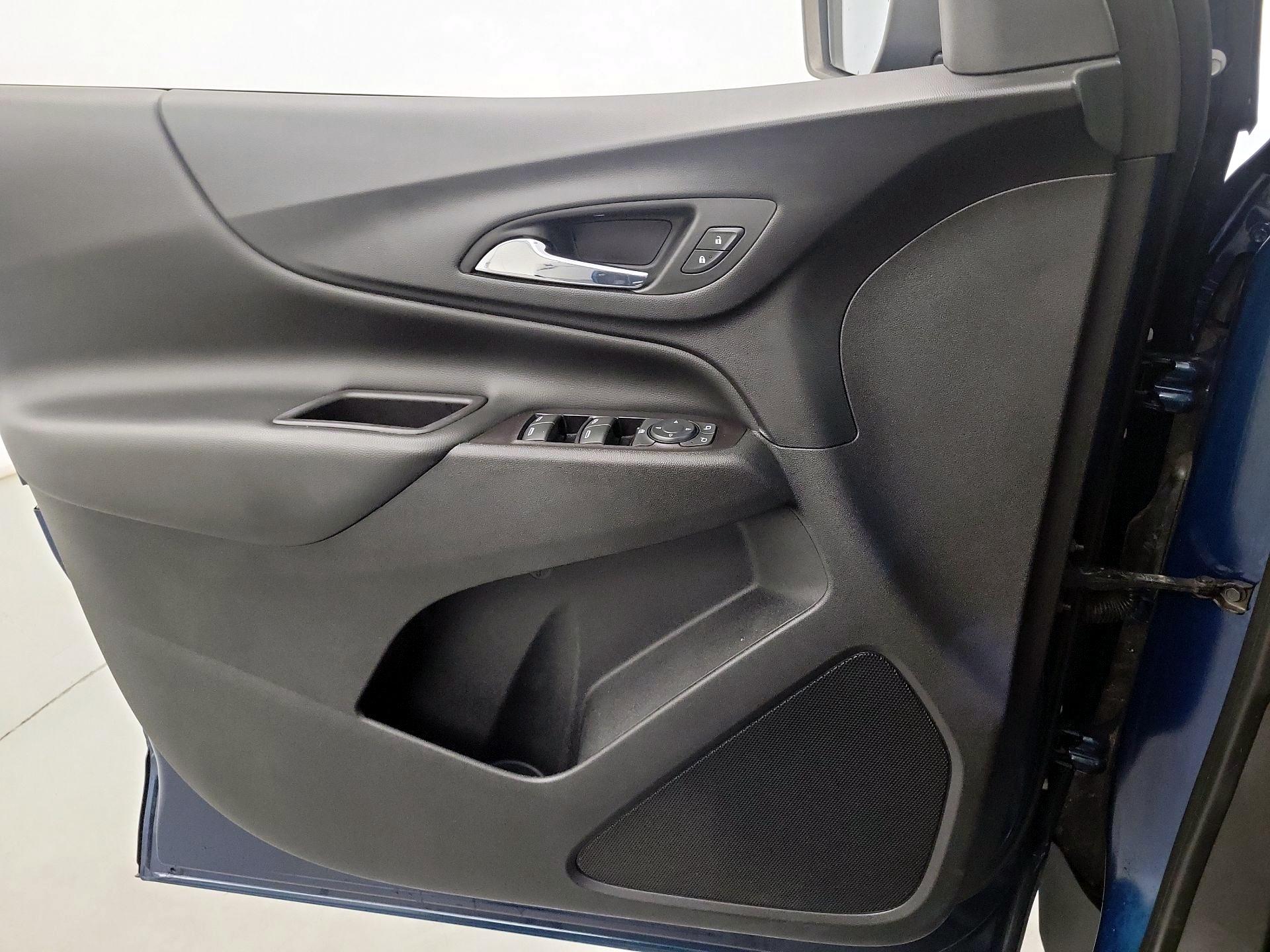Thumbnail: 2020 Chevrolet Equinox - 10
