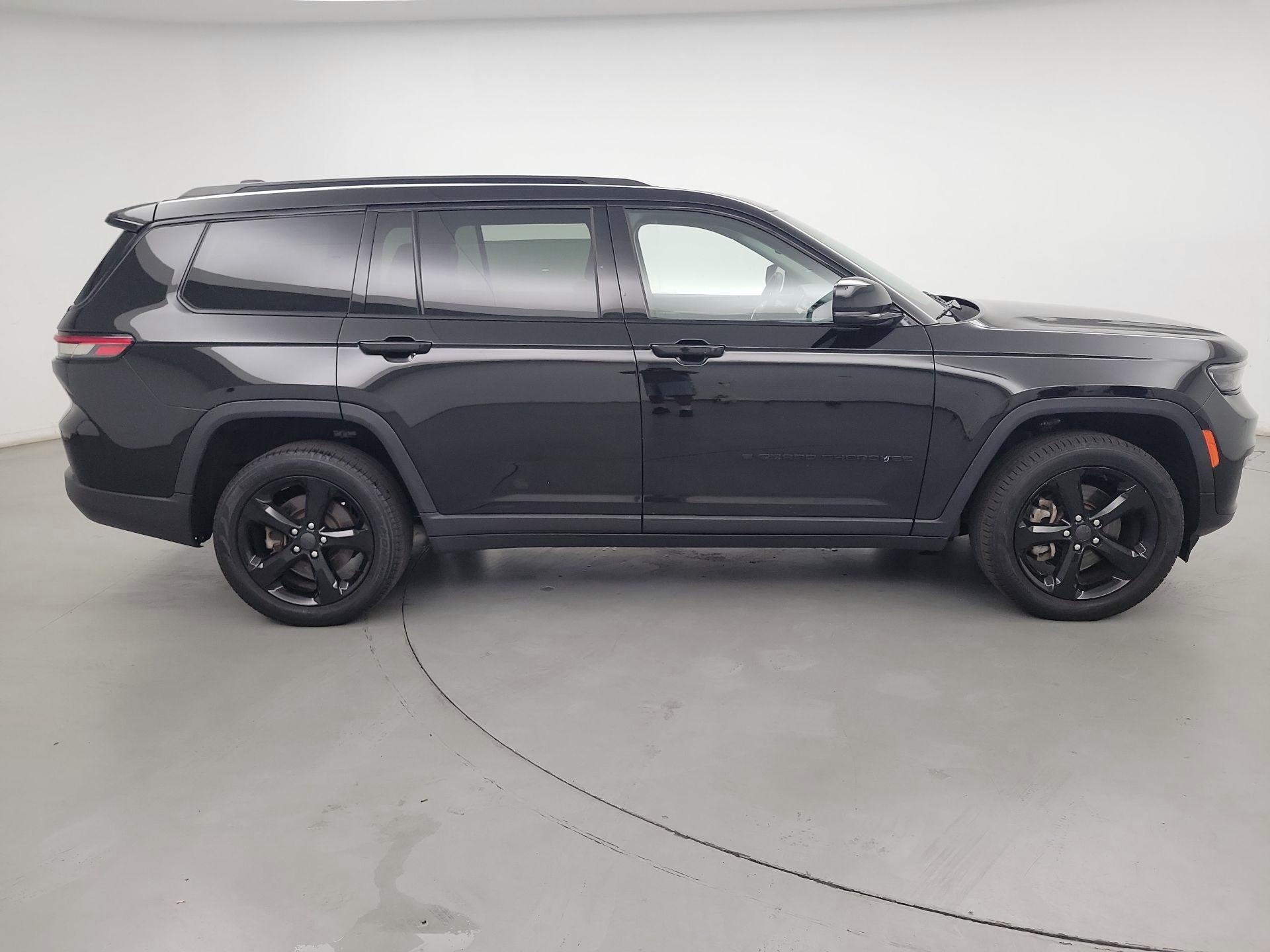 Thumbnail: 2023 Jeep Grand Cherokee L - 4