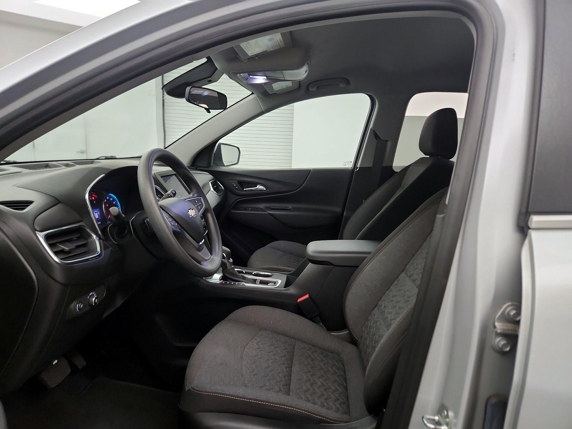 Thumbnail: 2022 Chevrolet Equinox - 9