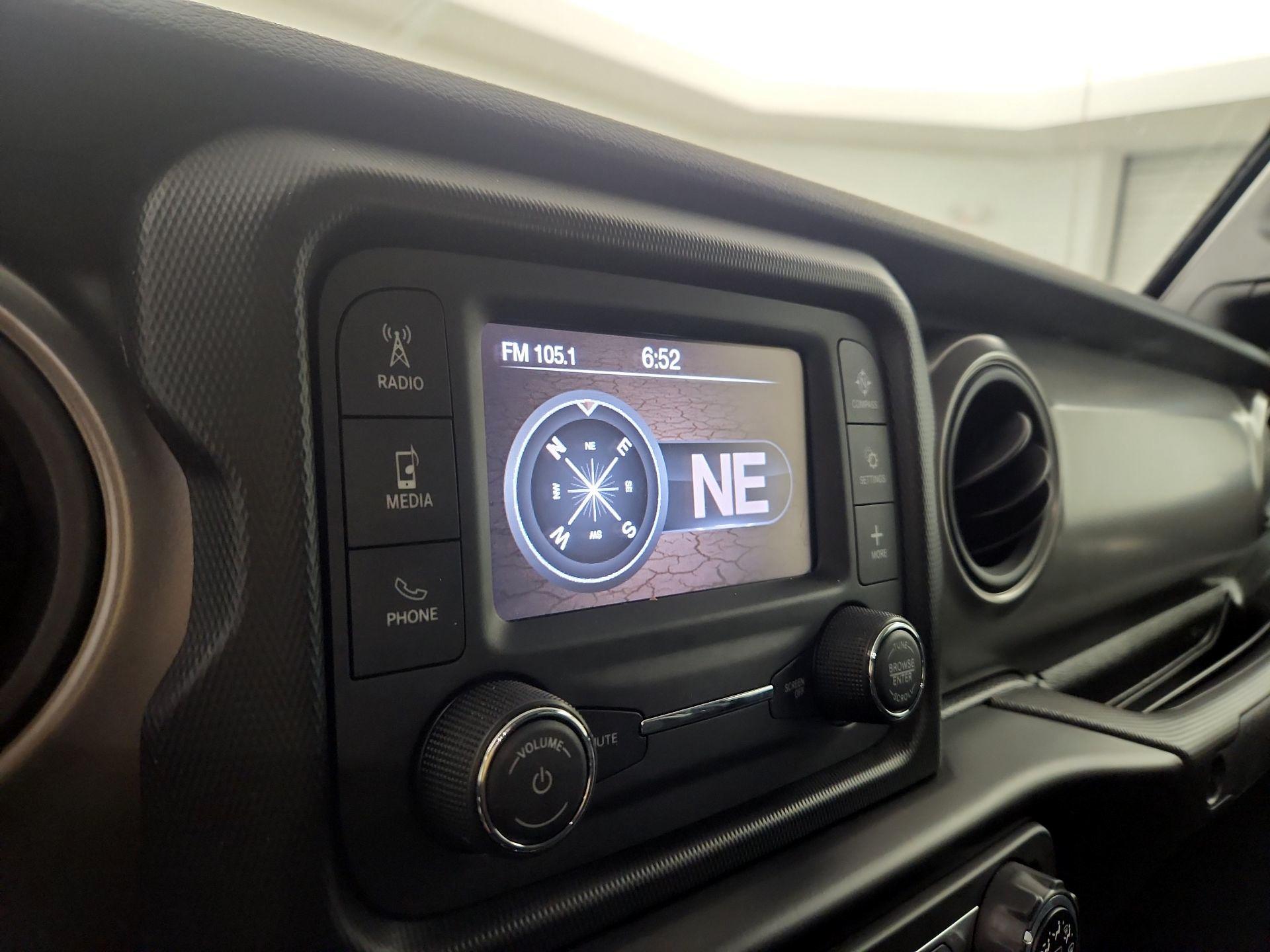Thumbnail: 2021 Jeep Gladiator - 12