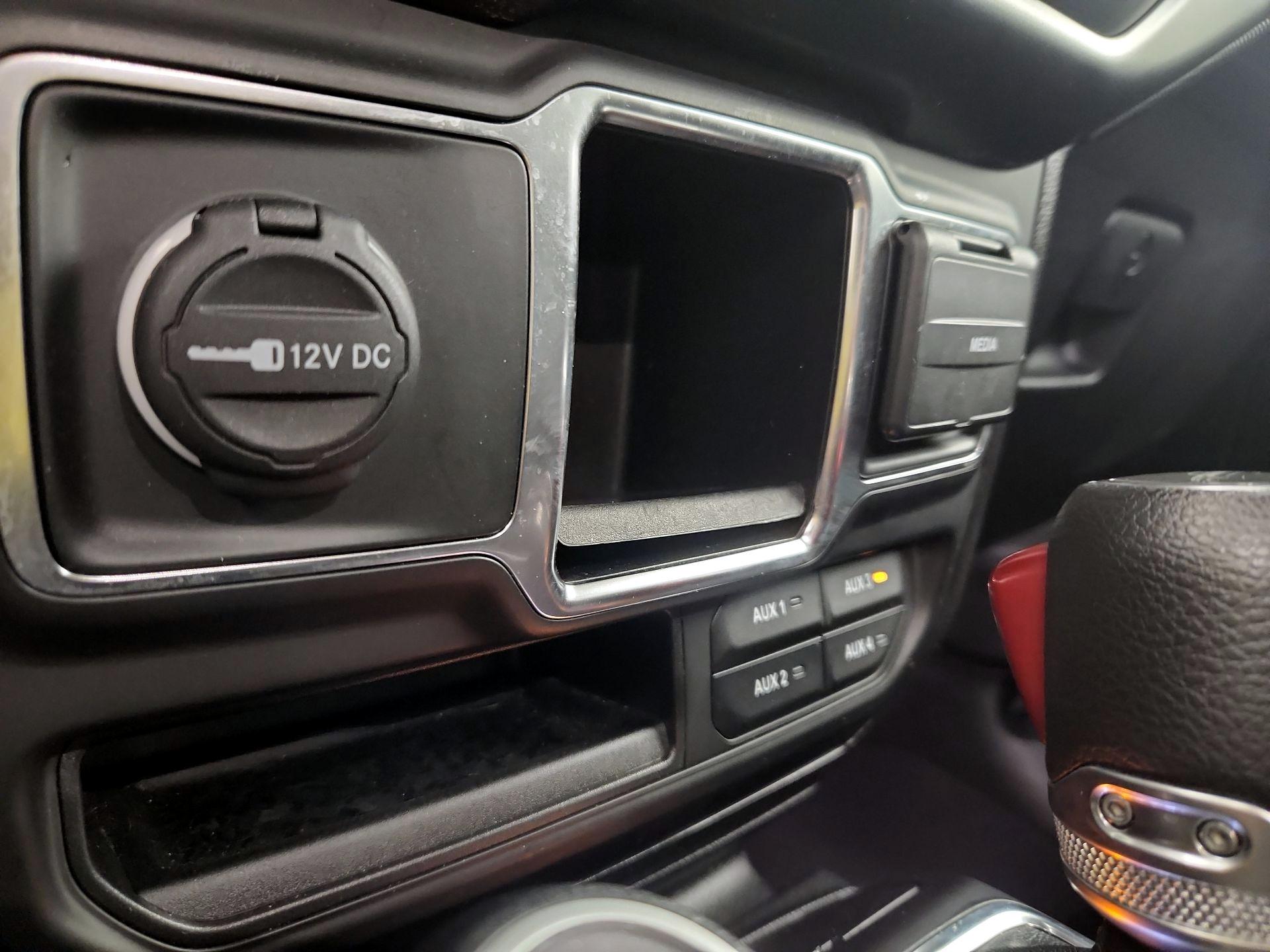 Thumbnail: 2021 Jeep Gladiator - 17