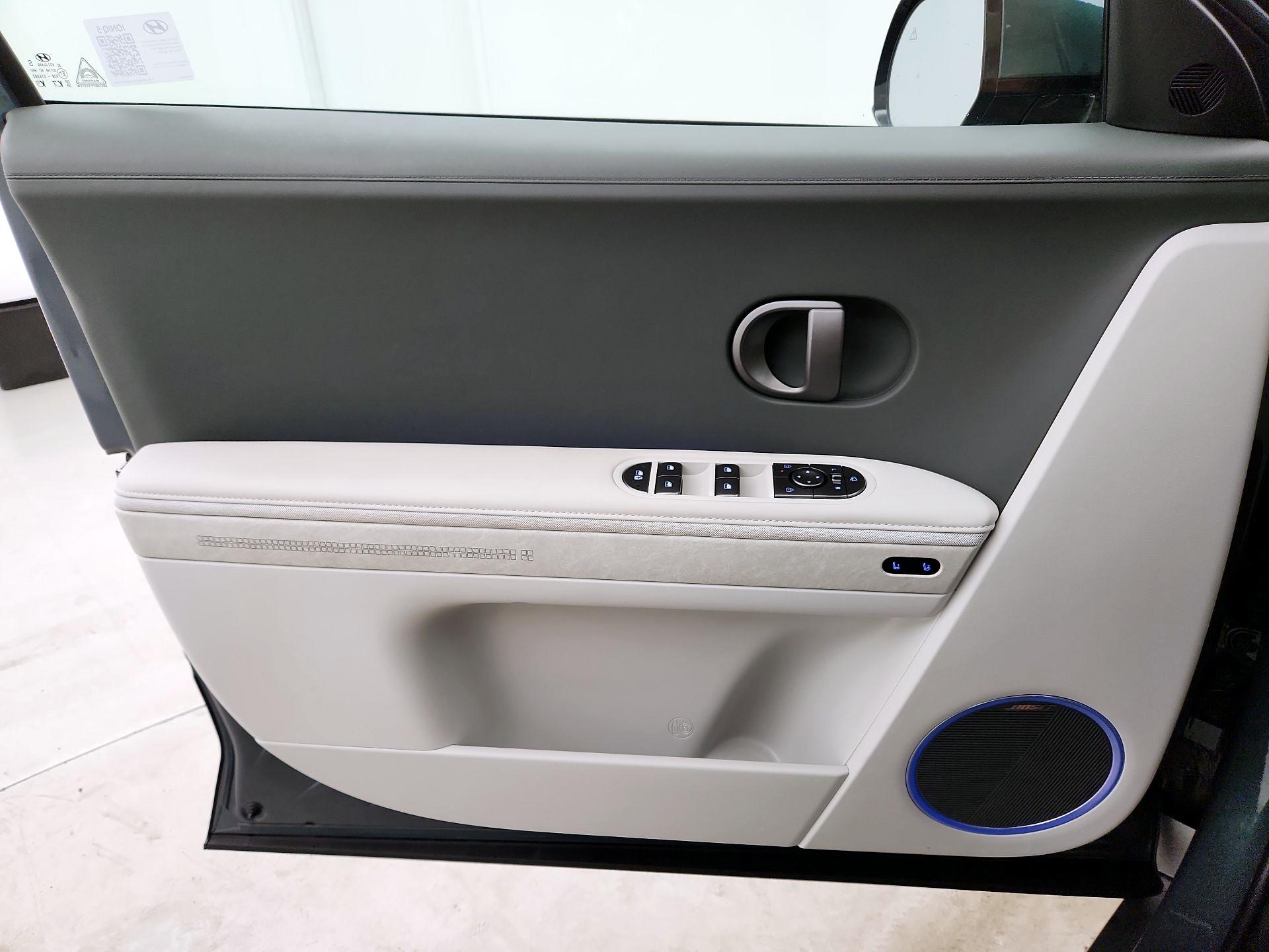 Thumbnail: 2025 Hyundai Ioniq 5 - 12