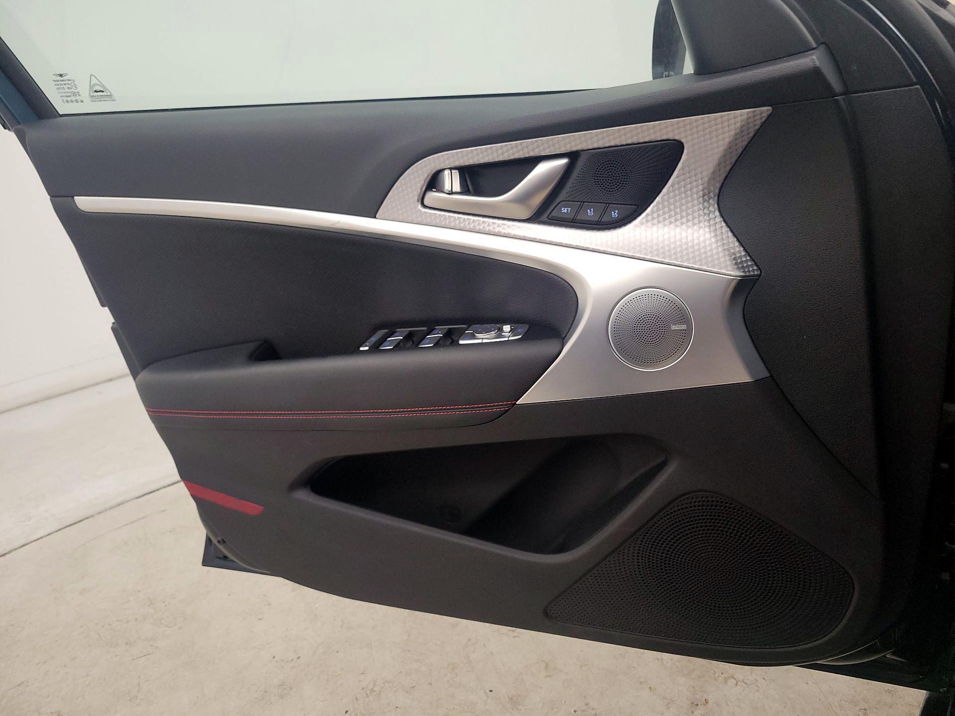 Thumbnail: 2023 Genesis G70 - 12