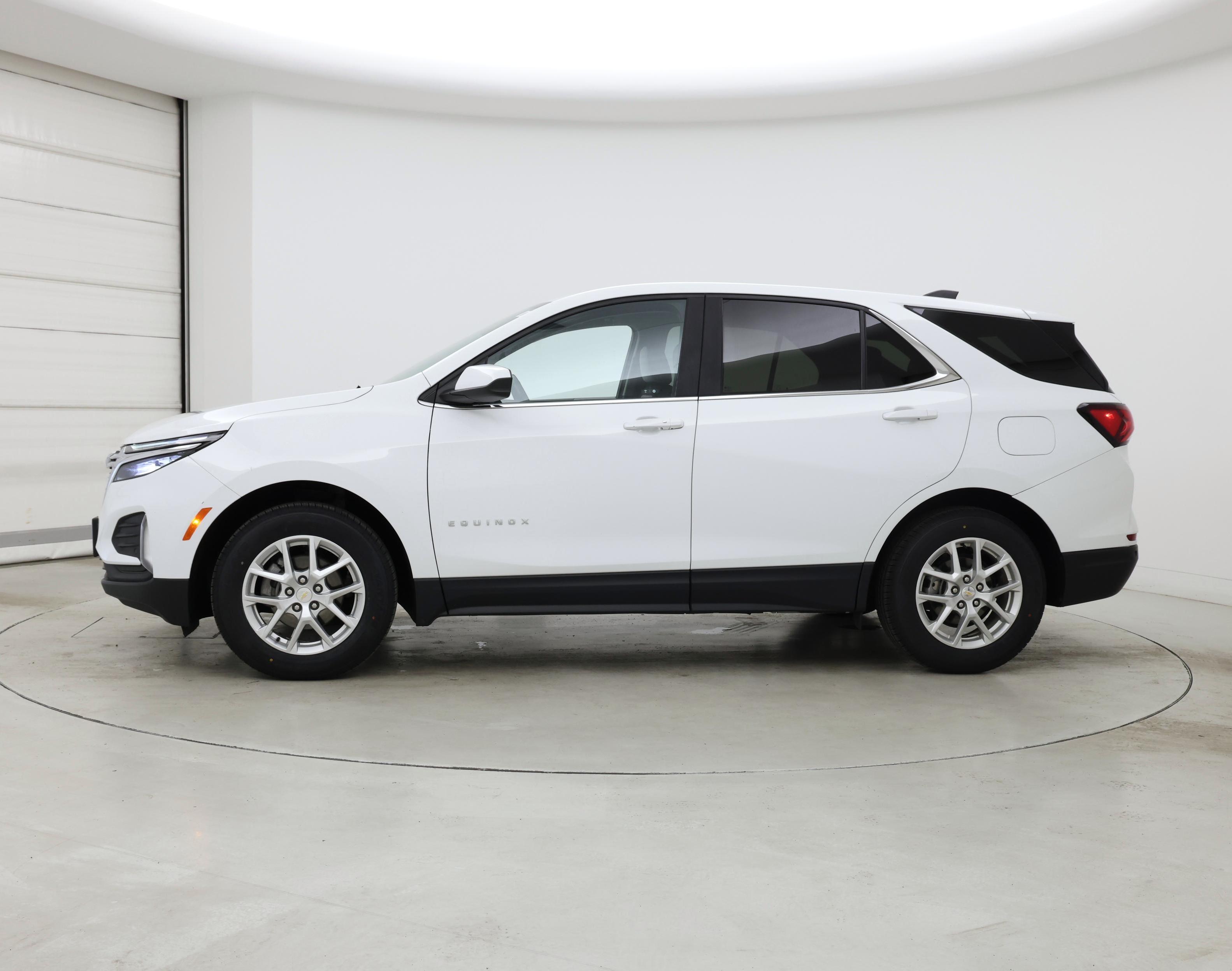 Thumbnail: 2023 Chevrolet Equinox - 3