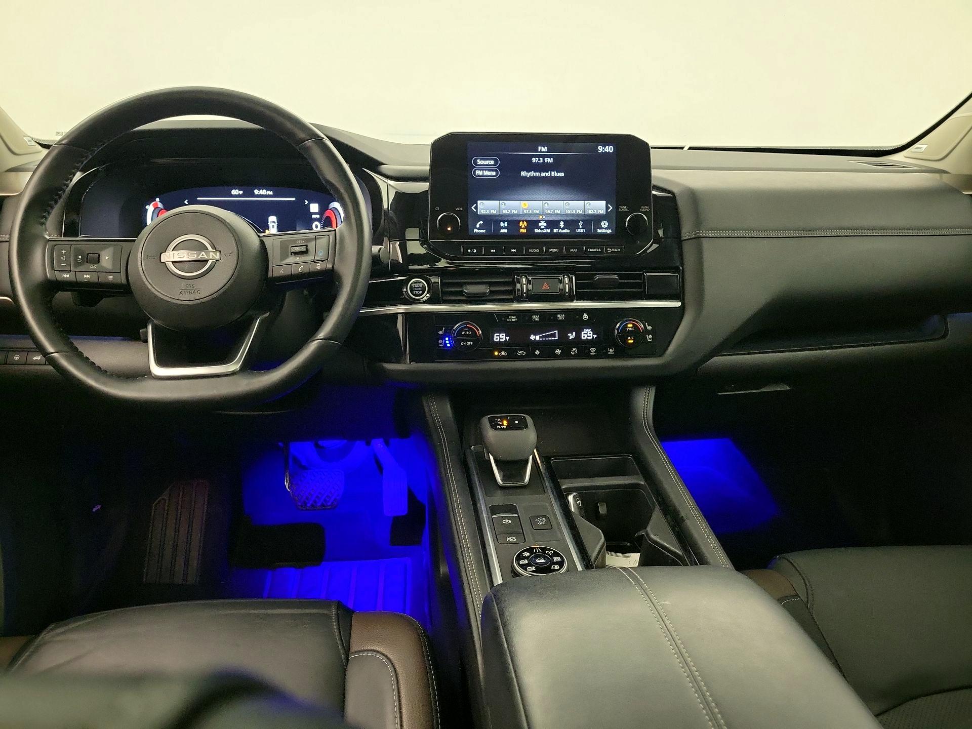 Thumbnail: 2023 Nissan Pathfinder - 8