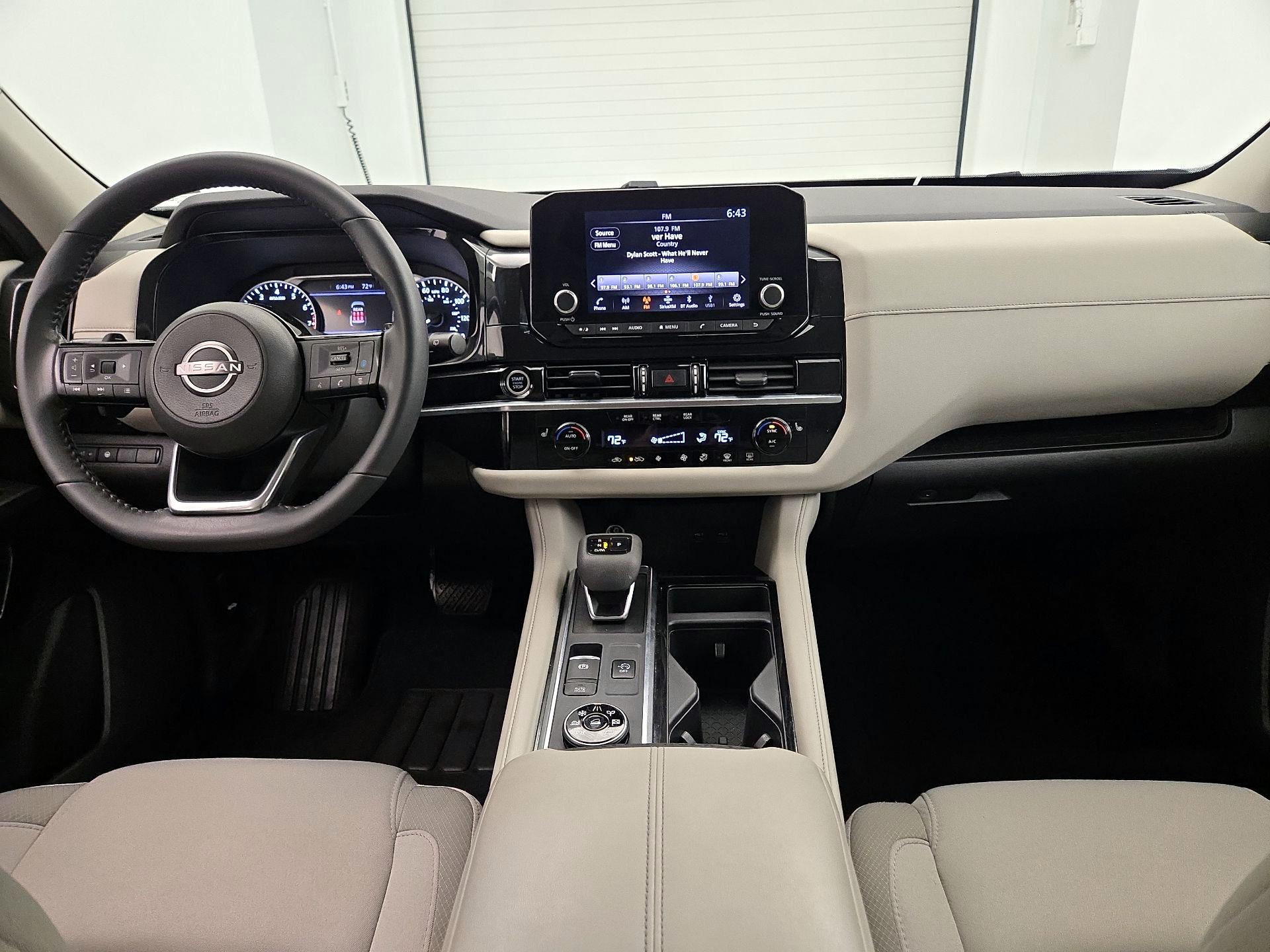 Thumbnail: 2023 Nissan Pathfinder - 9