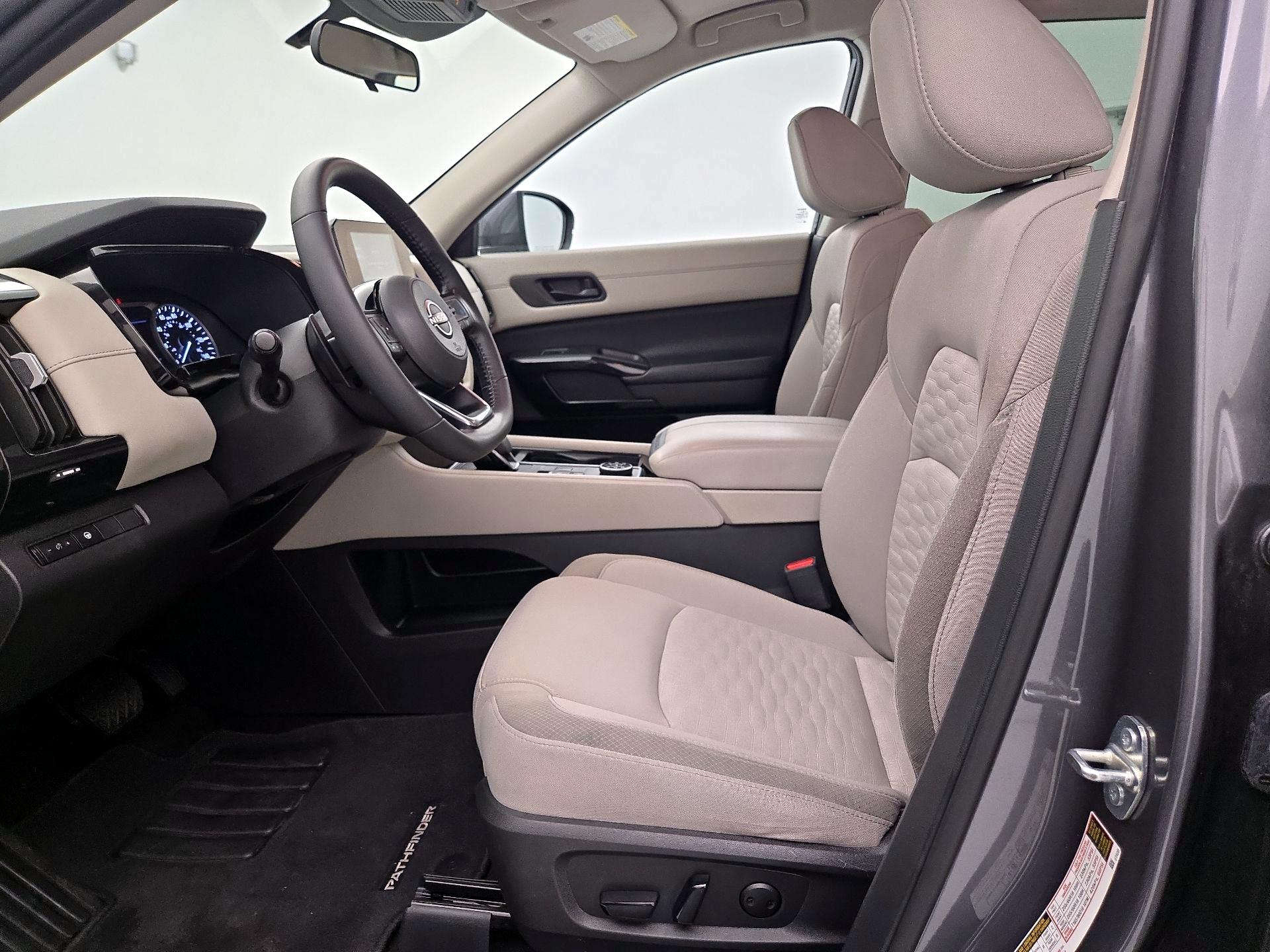 Thumbnail: 2023 Nissan Pathfinder - 11
