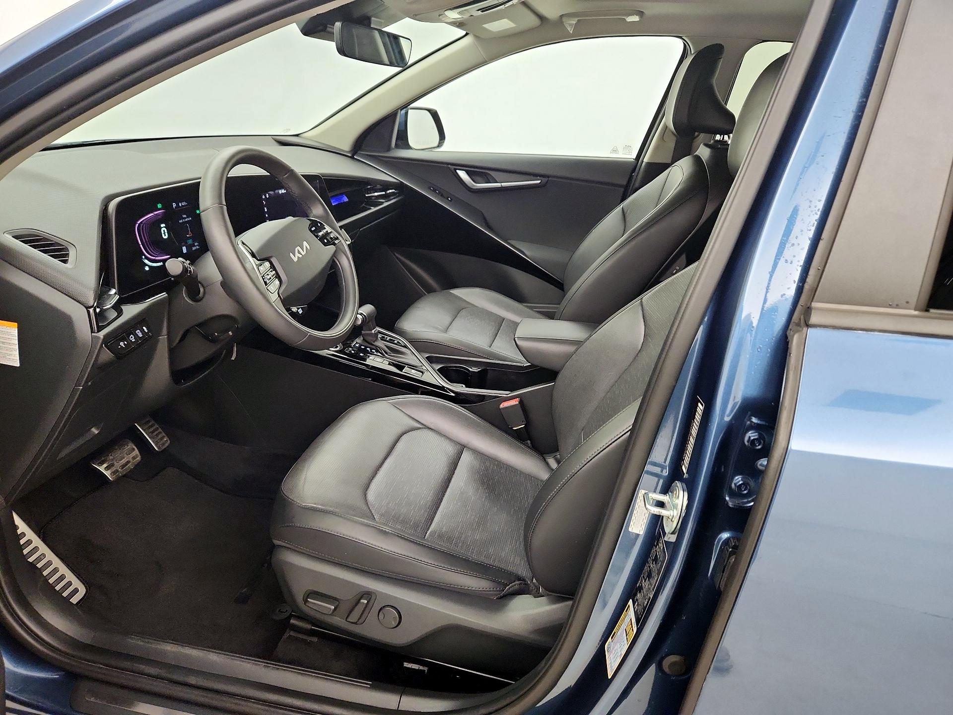 Thumbnail: 2023 Kia Niro - 11