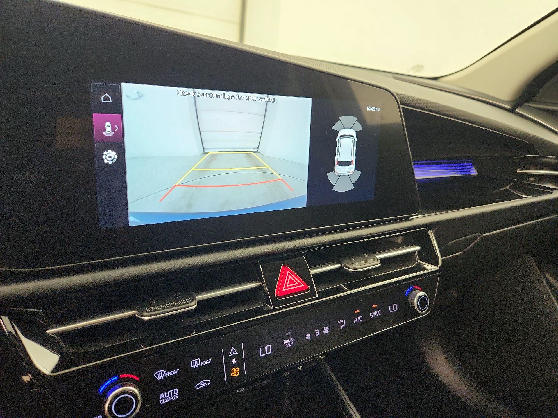 Thumbnail: 2023 Kia Niro - 15