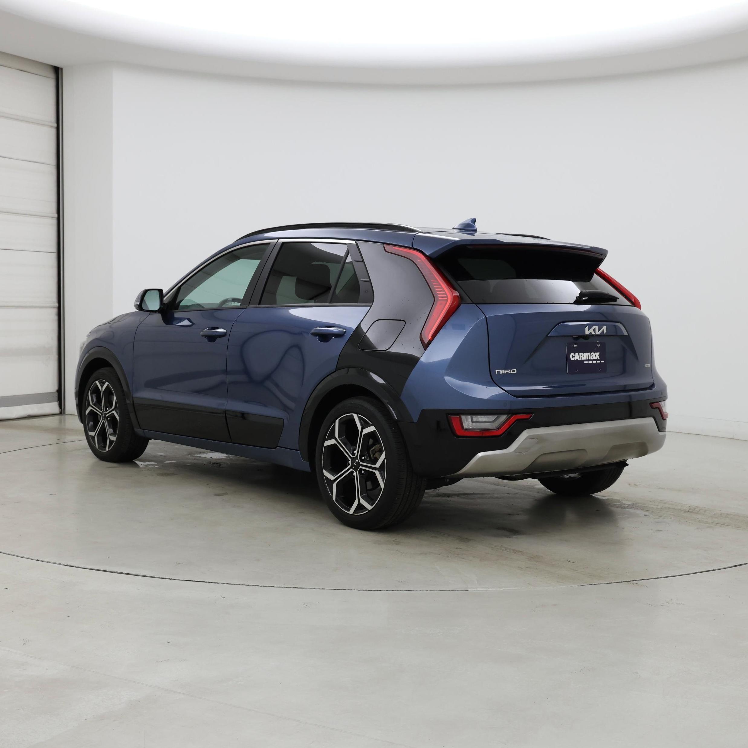 Thumbnail: 2023 Kia Niro - 2