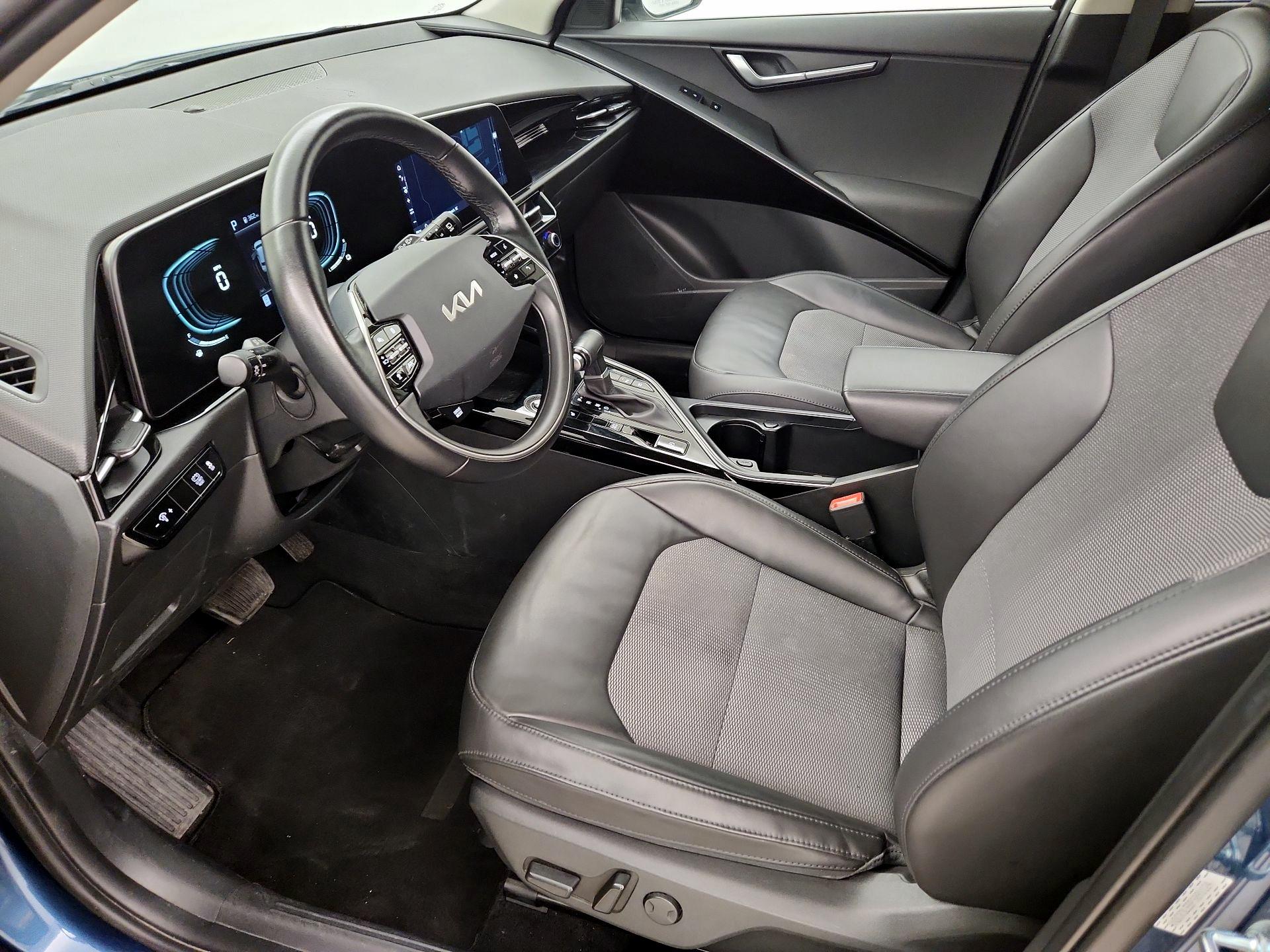 Thumbnail: 2023 Kia Niro - 11