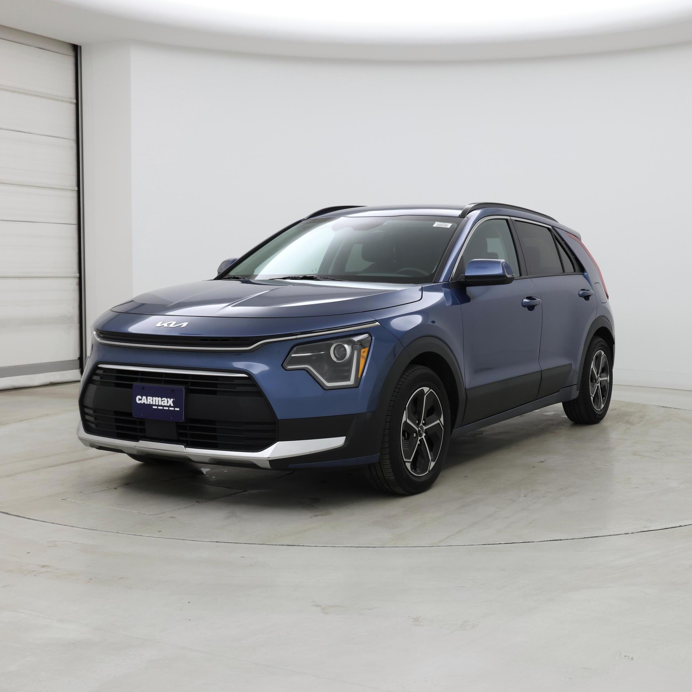 Thumbnail: 2023 Kia Niro - 4