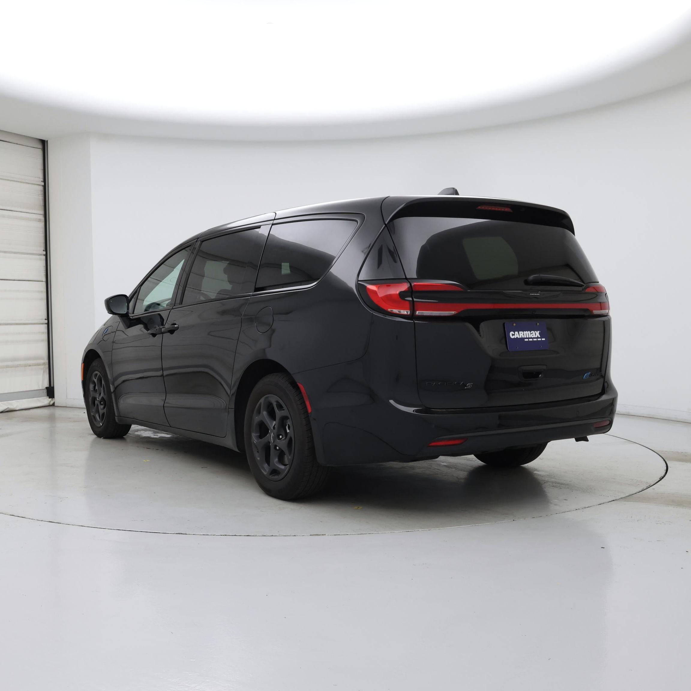 Thumbnail: 2022 Chrysler Pacifica - 2