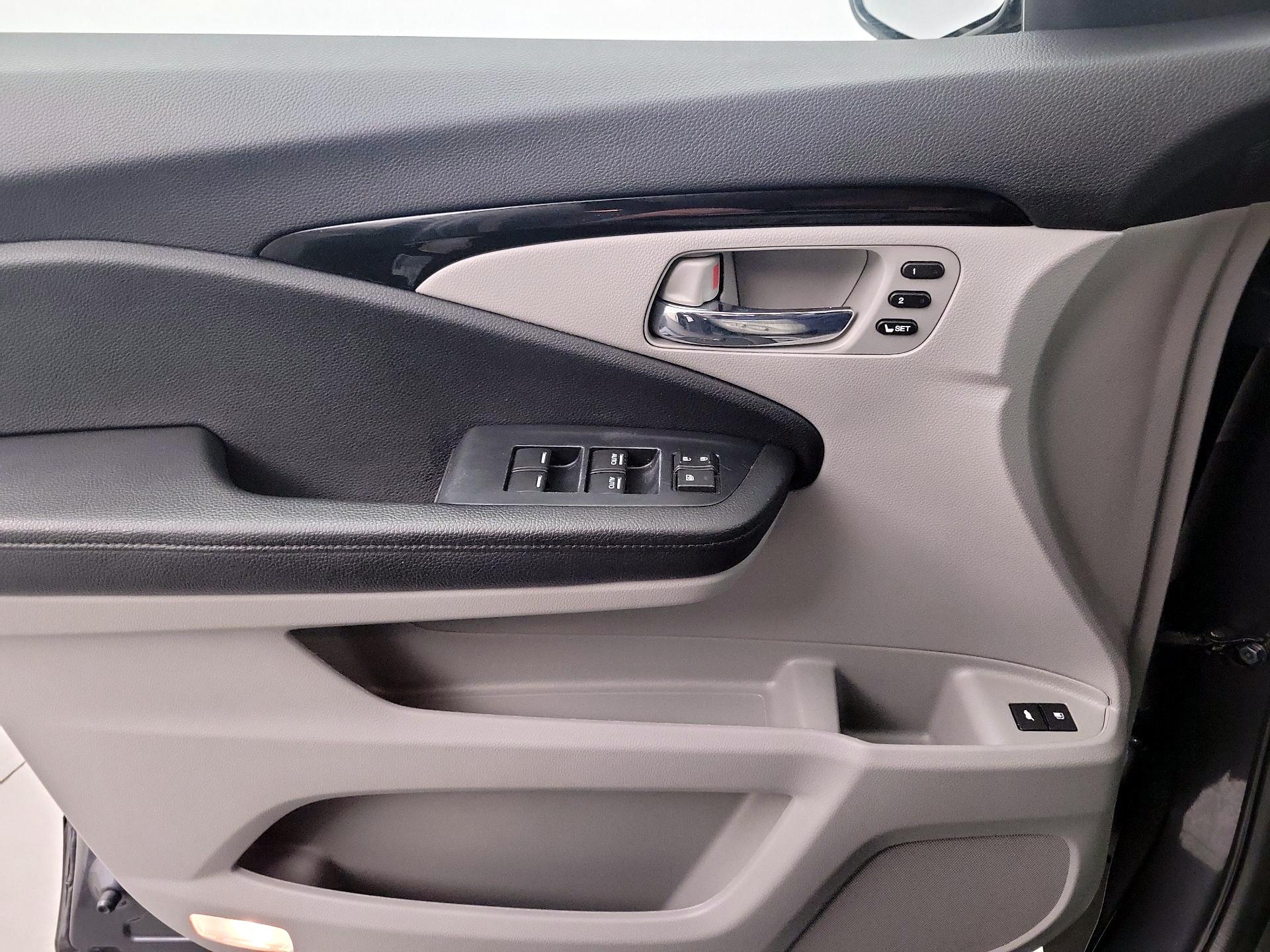 Thumbnail: 2022 Honda Pilot - 10