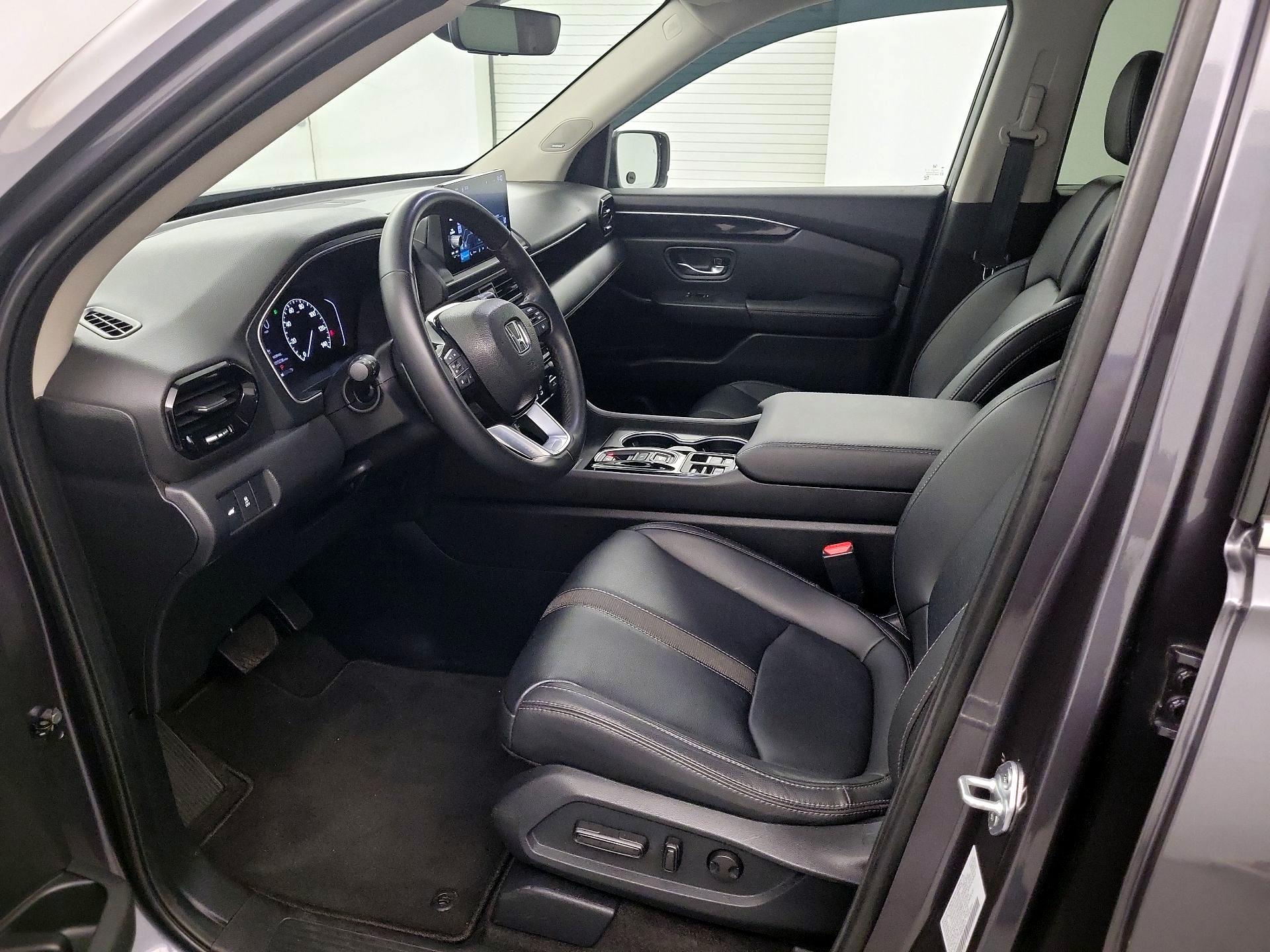 Thumbnail: 2023 Honda Pilot - 9