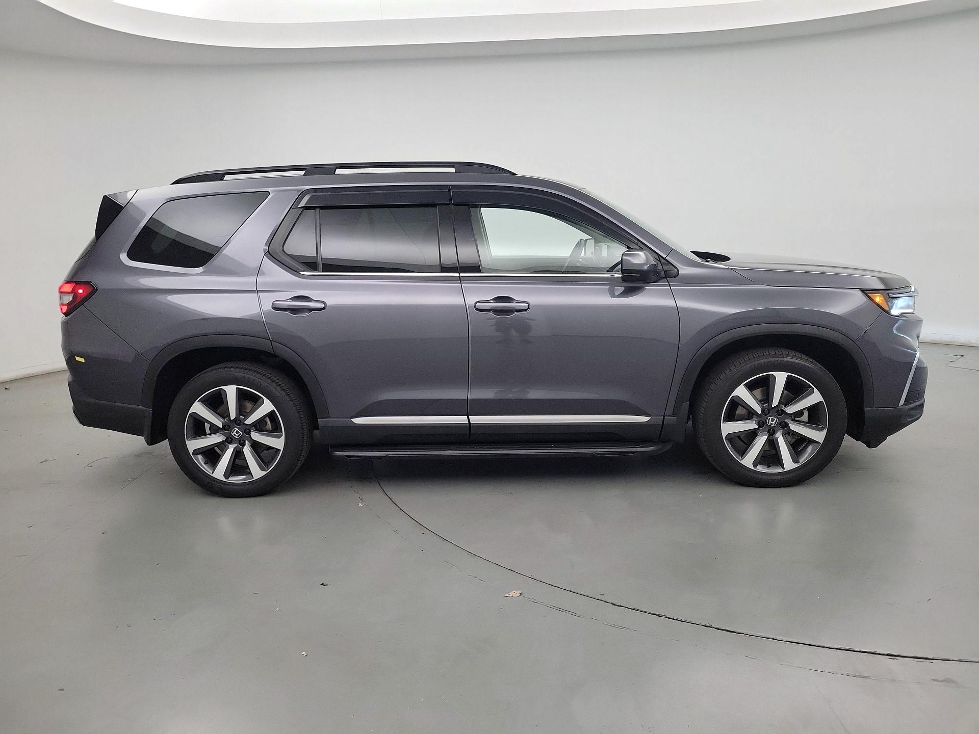 Thumbnail: 2023 Honda Pilot - 4