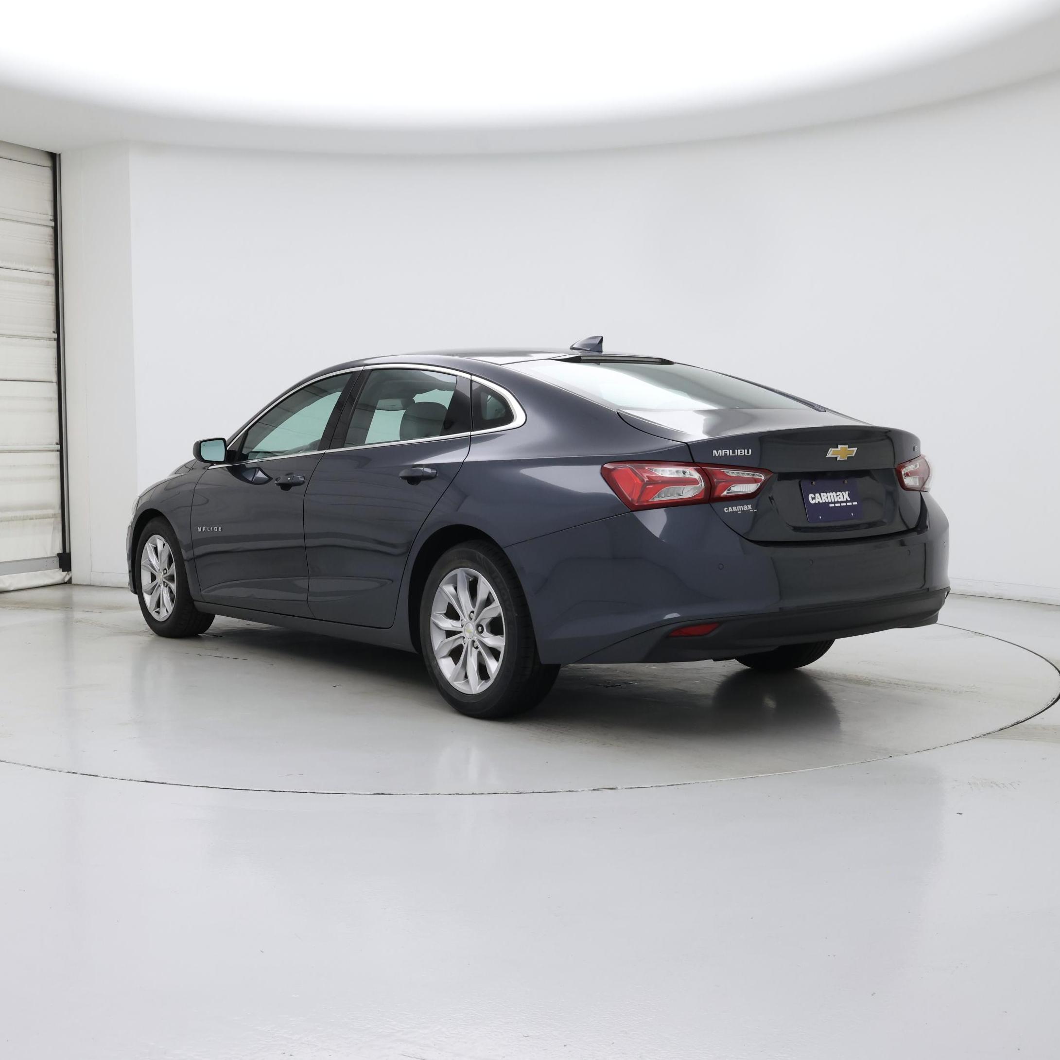 Thumbnail: 2021 Chevrolet Malibu - 2