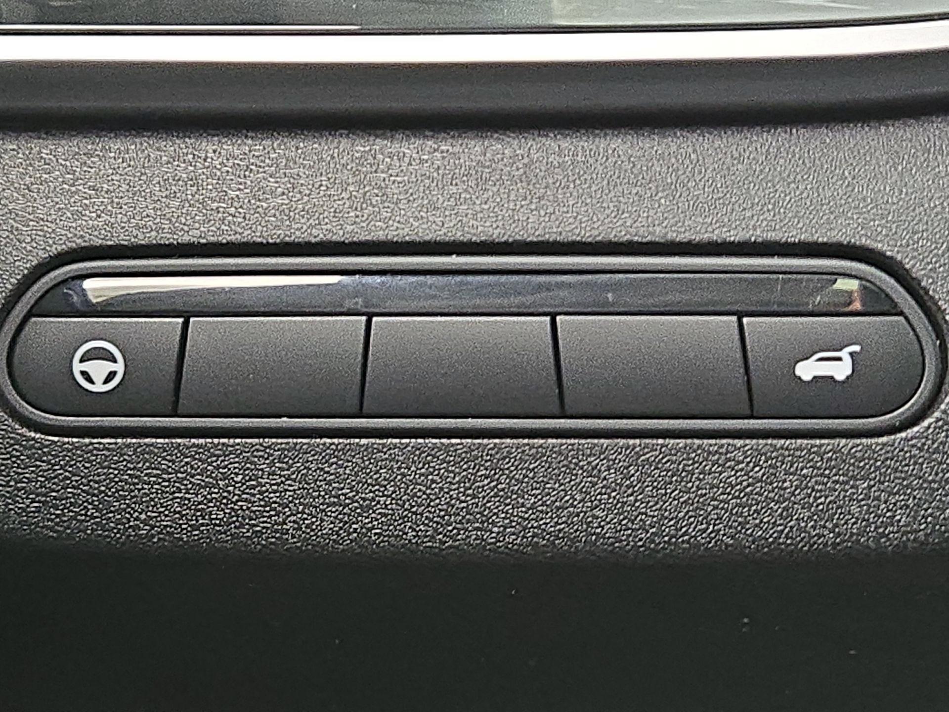Thumbnail: 2023 INFINITI QX60 - 13