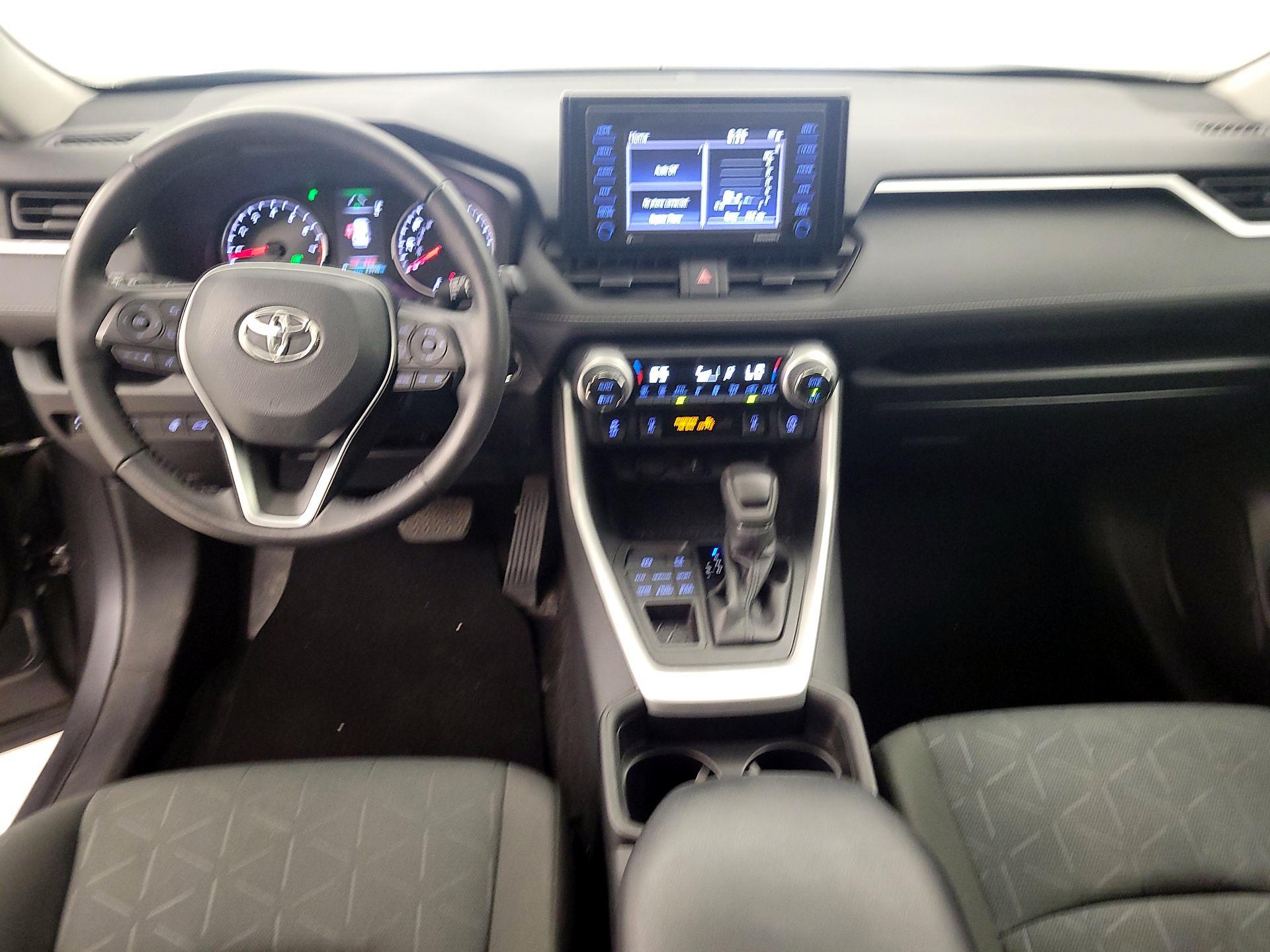 Thumbnail: 2021 Toyota RAV4 - 8