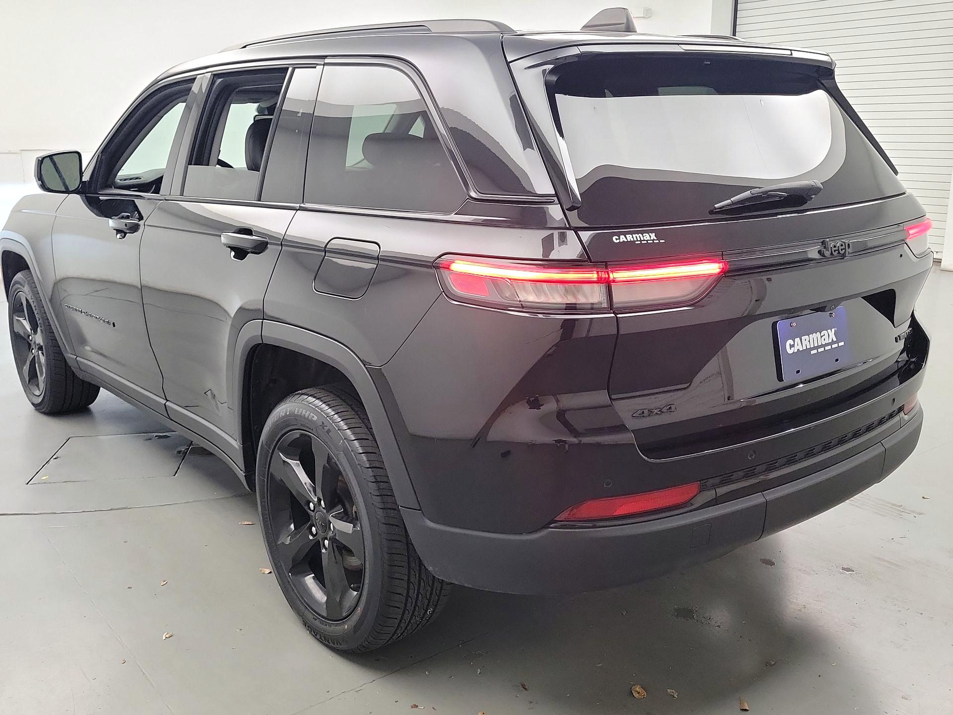 Thumbnail: 2023 Jeep Grand Cherokee - 7