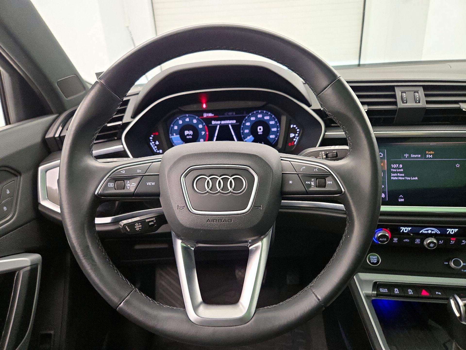 Thumbnail: 2021 Audi Q3 - 10
