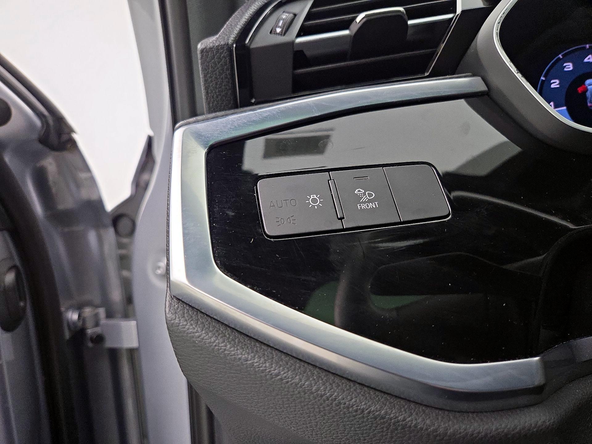 Thumbnail: 2021 Audi Q3 - 13