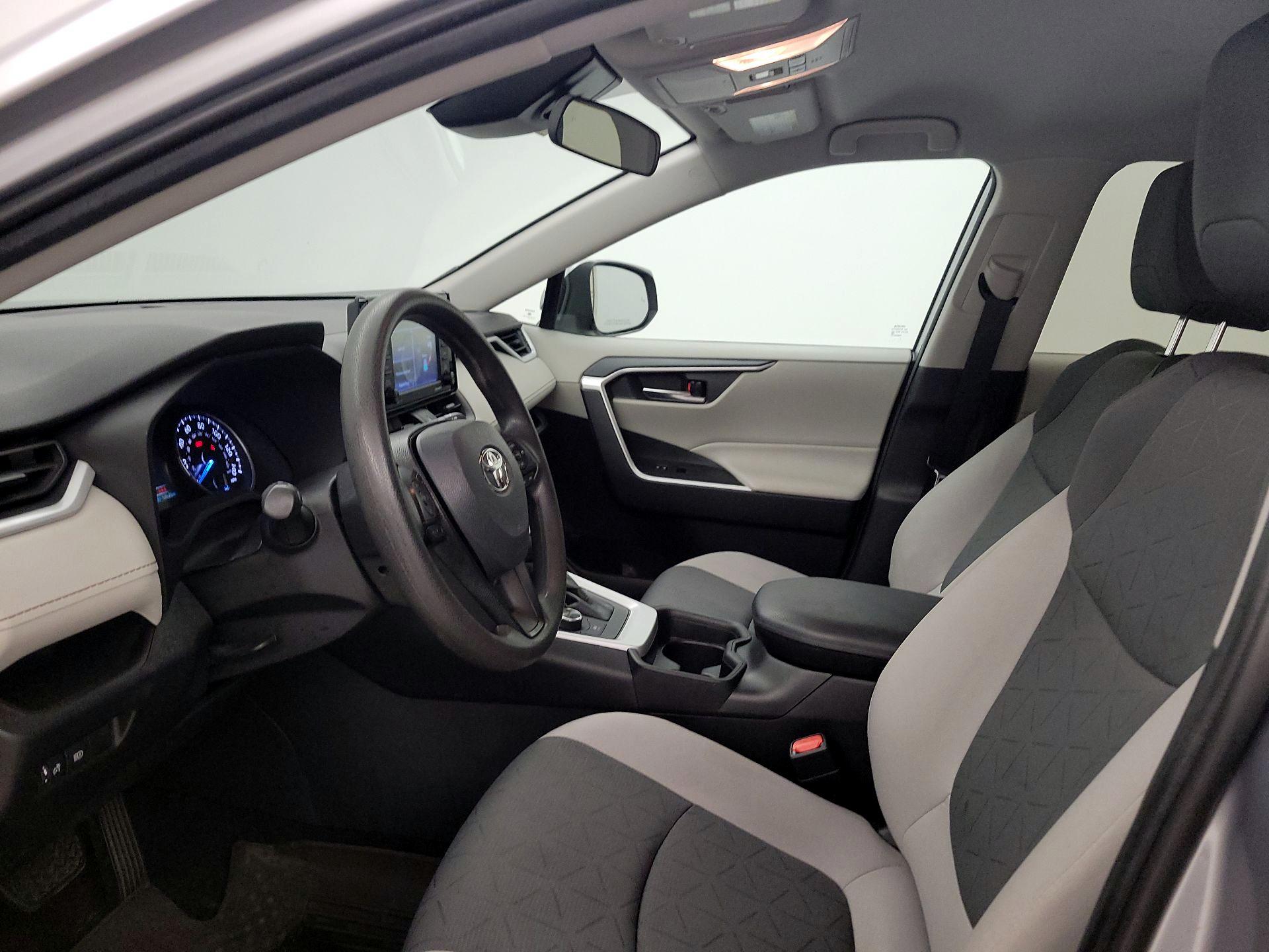 Thumbnail: 2021 Toyota RAV4 - 11