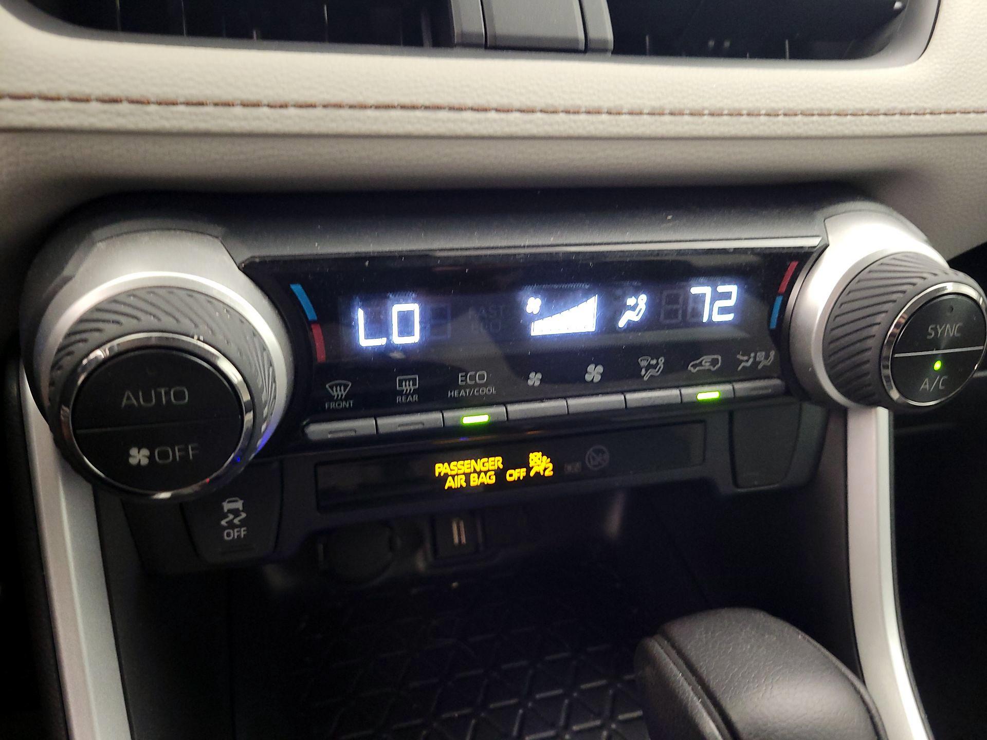 Thumbnail: 2021 Toyota RAV4 - 16