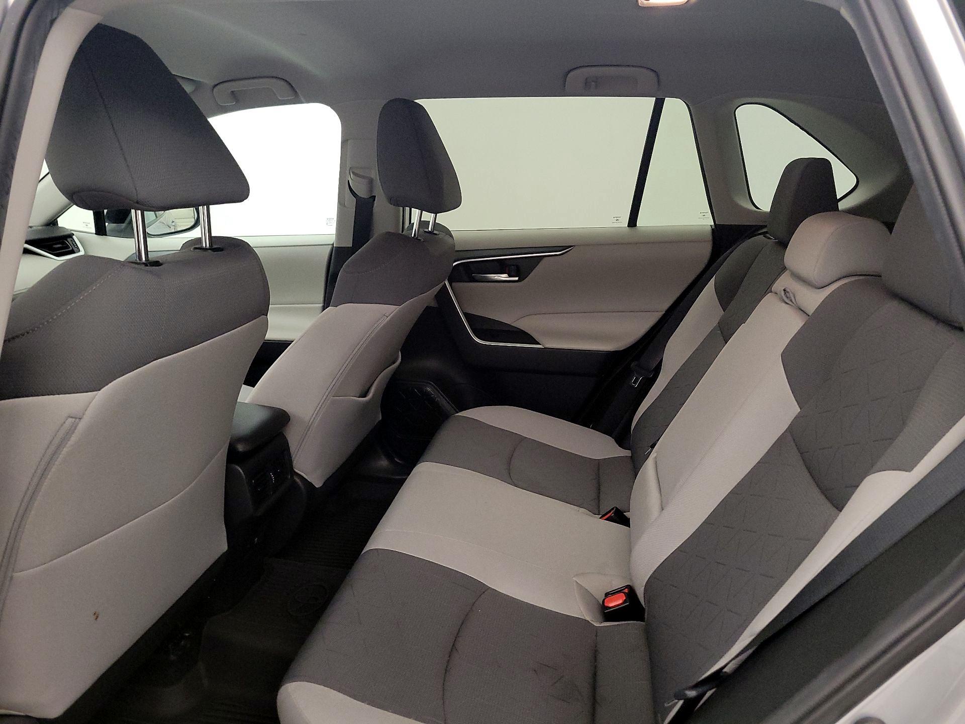 Thumbnail: 2021 Toyota RAV4 - 19