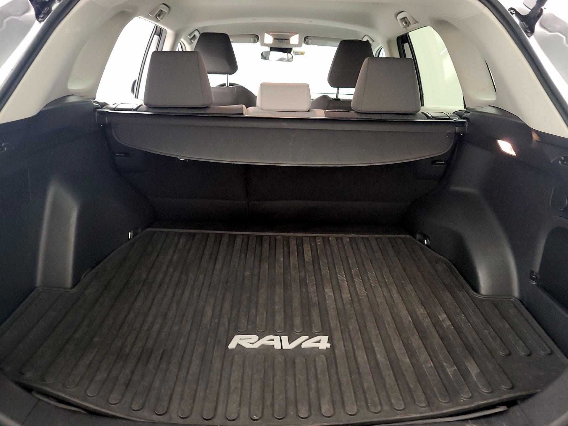 Thumbnail: 2021 Toyota RAV4 - 20