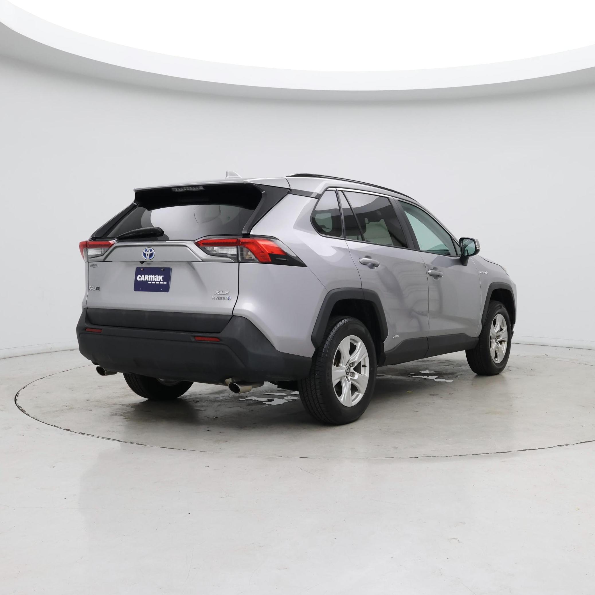Thumbnail: 2021 Toyota RAV4 - 8