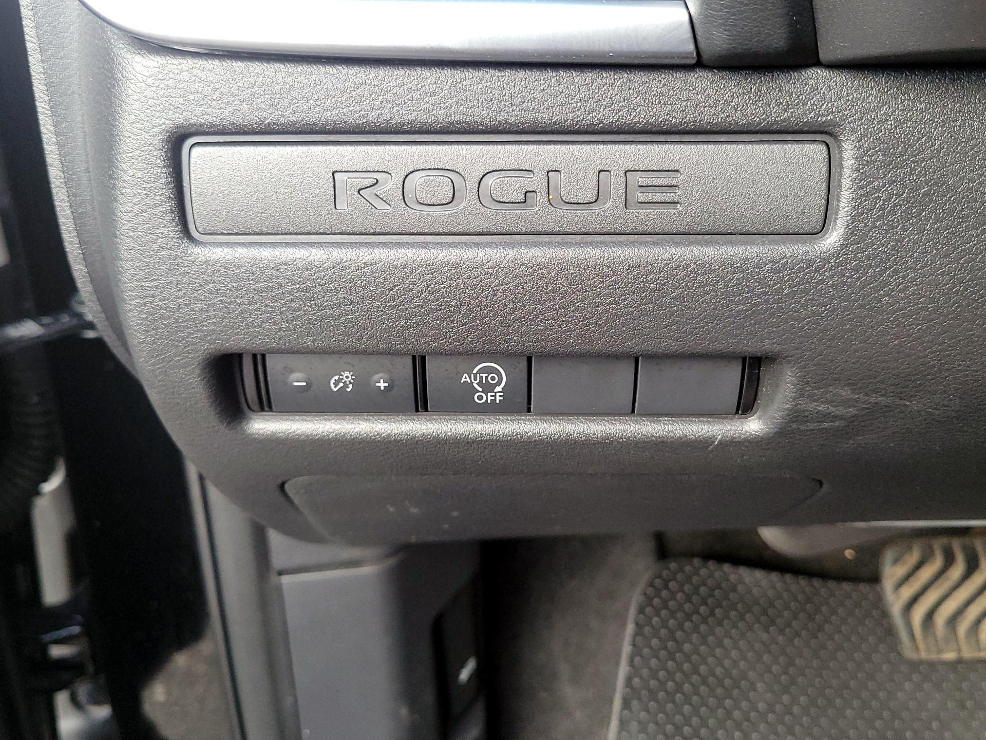 Thumbnail: 2023 Nissan Rogue - 11